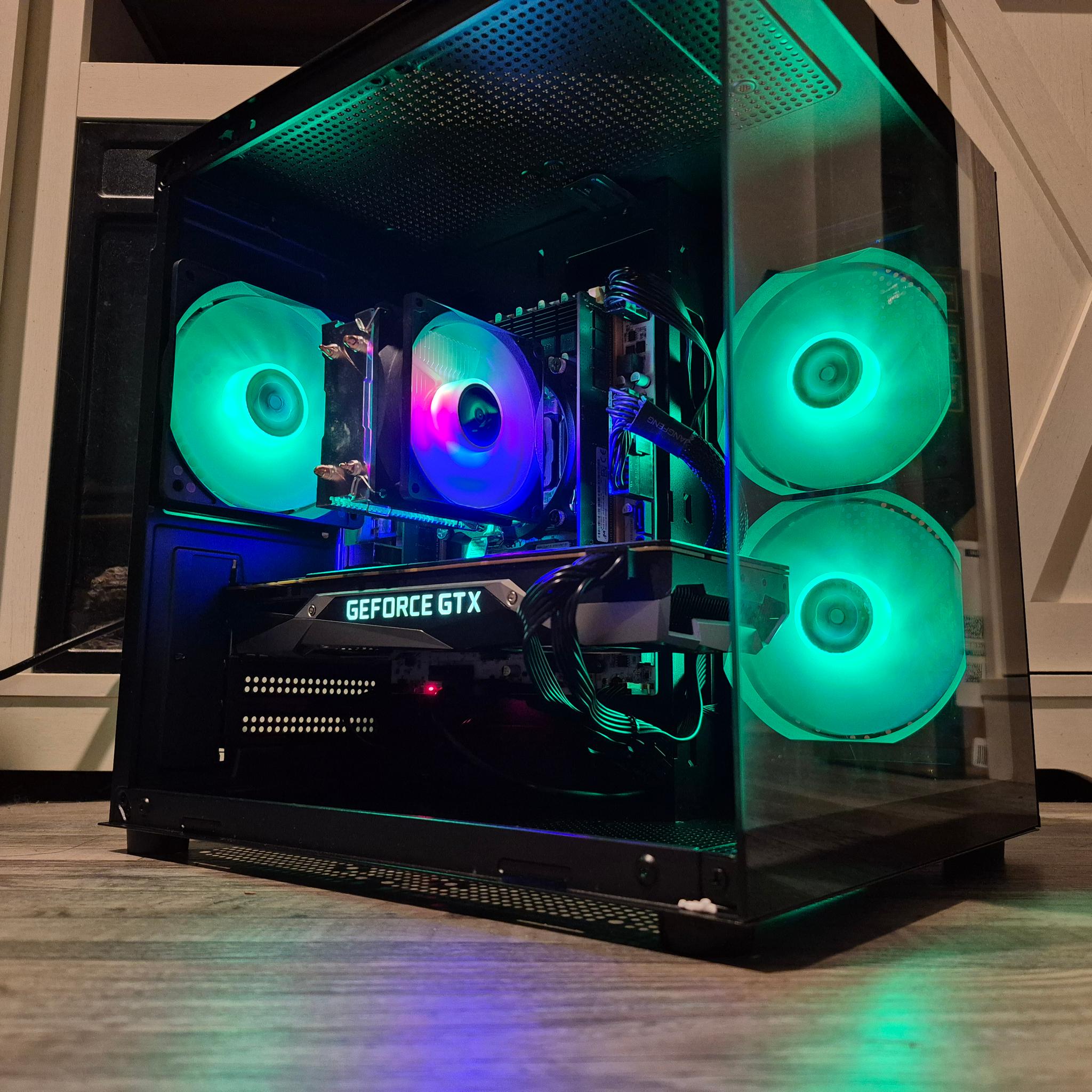 Entry Gaming/Streaming CUBE | 8 Core Intel Xeon, GTX 1080, 16GB DDR4, 512GB SSD, Win11