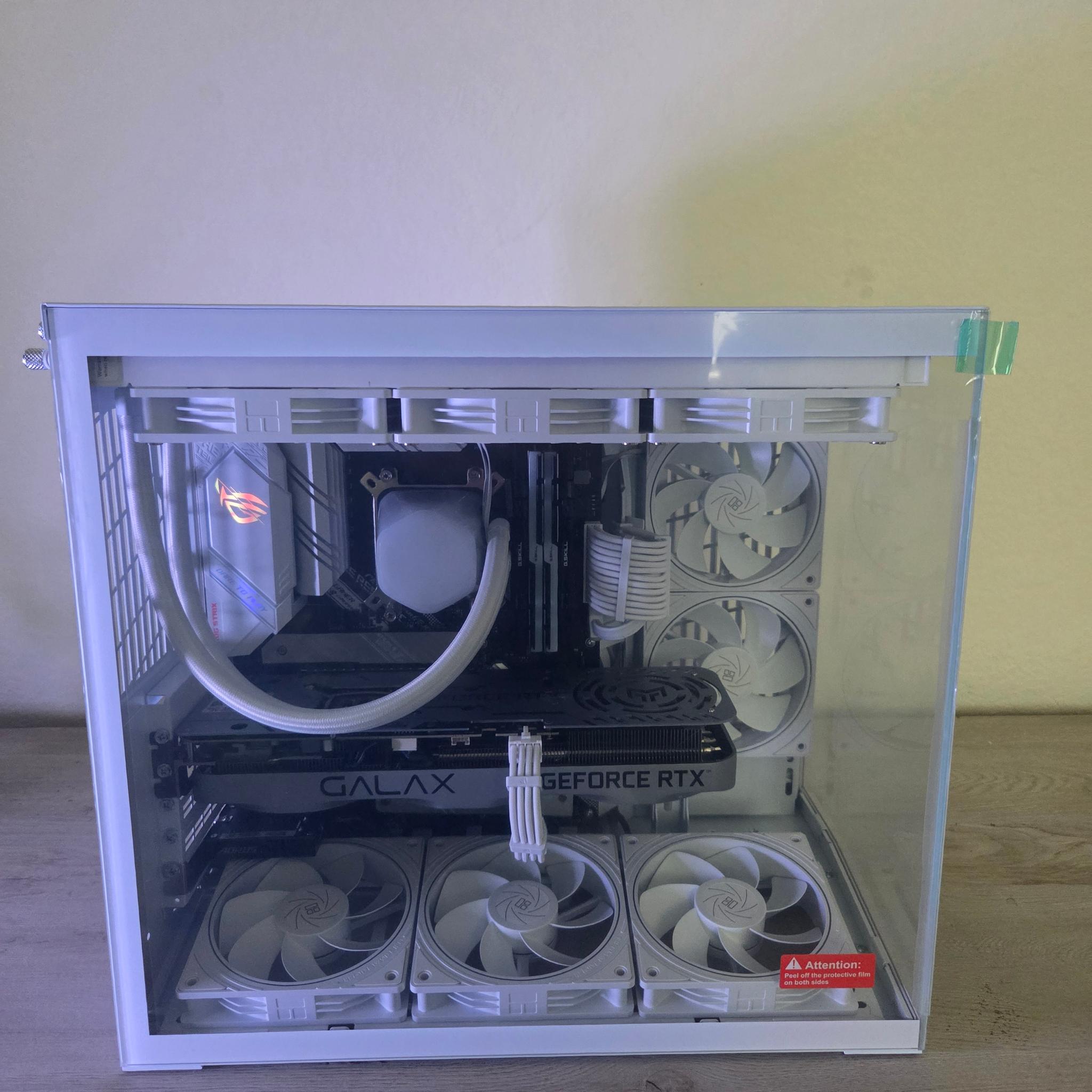 🧊 Beautiful Snow Den Gaming PC 💠