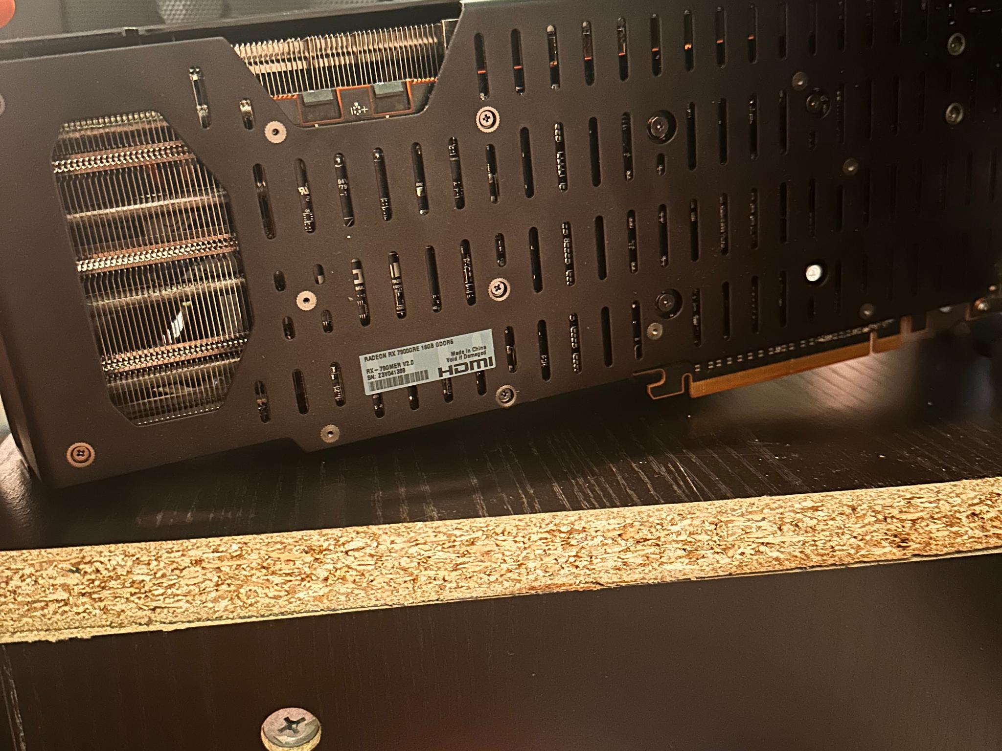 AMD Radeon RX 7900 GRE - Image 2