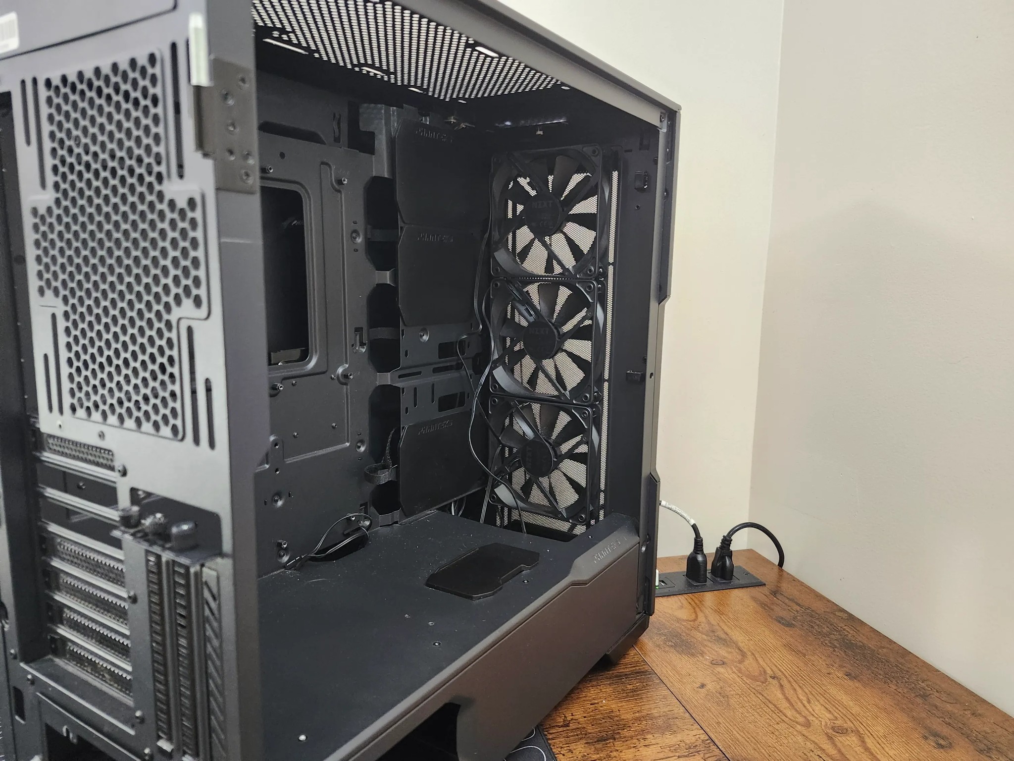 Phanteks Eclipse P500A ATX Case (3 Non RGB fan)