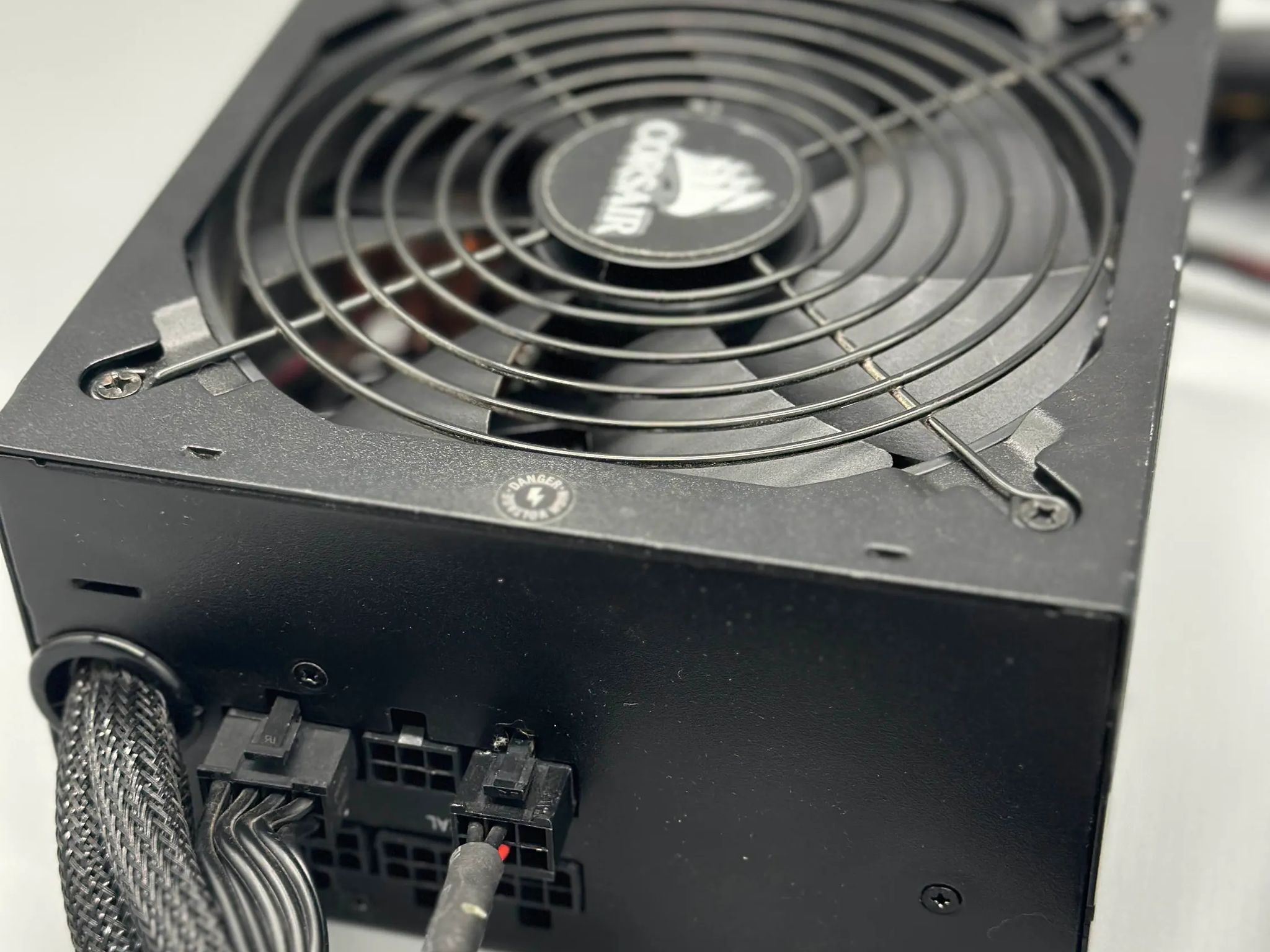CORSAIR CS-M Series CS750M 750W 80 PLUS GOLD