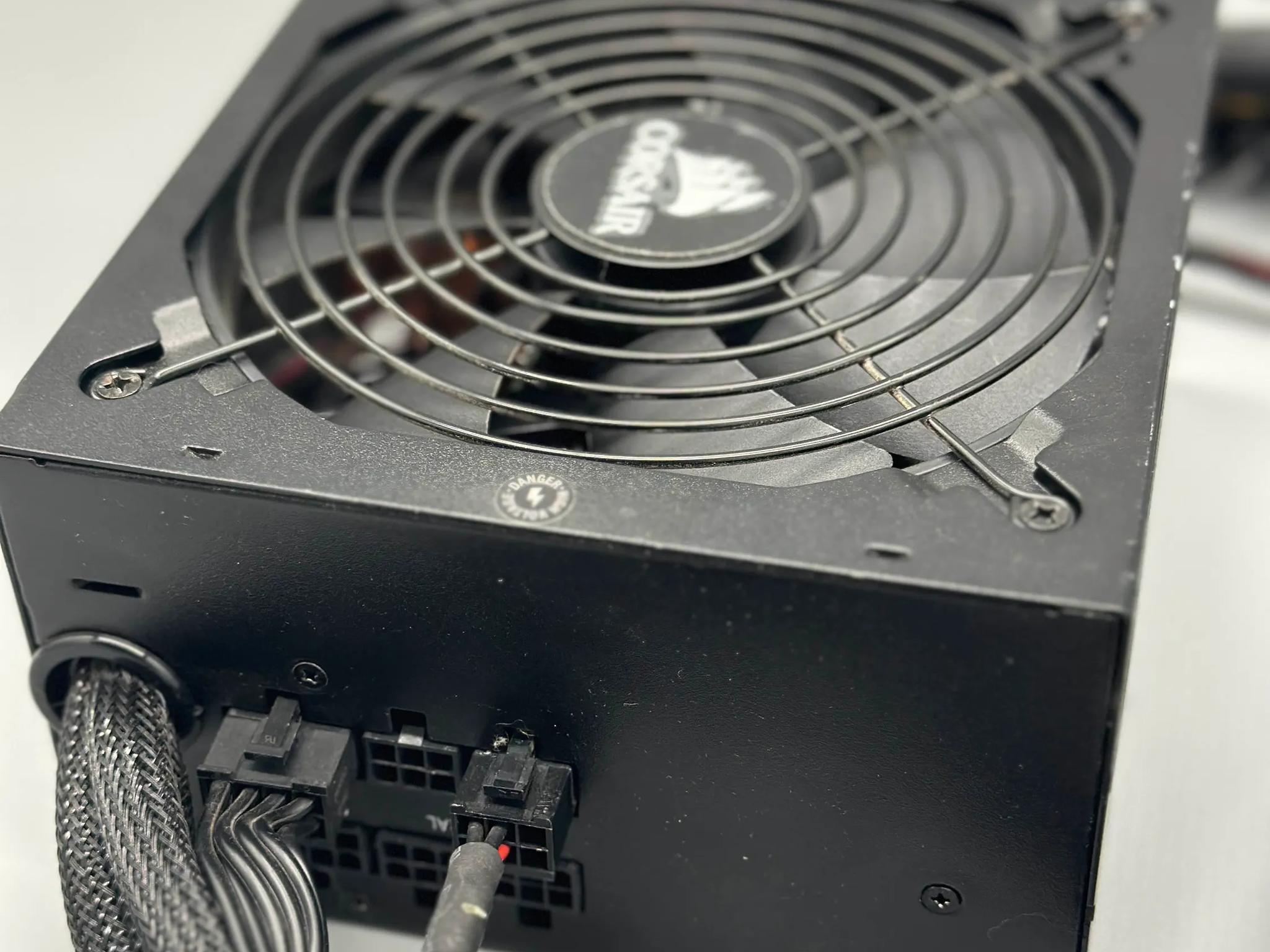 CORSAIR CS-M Series CS750M 750W 80 PLUS GOLD
