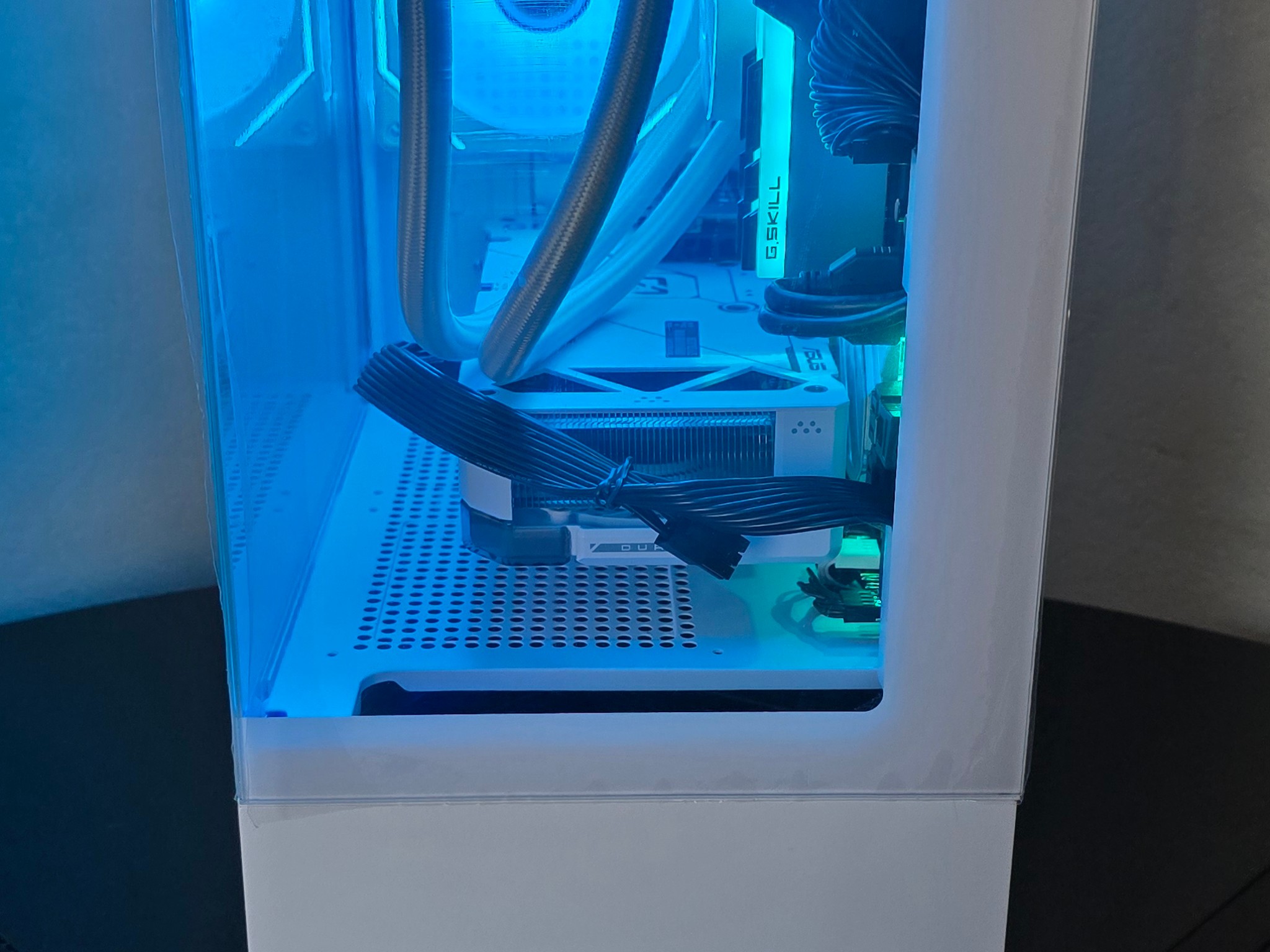 Custom Gaming PC "Glacial Aurora" - Ryzen 5 5600X | RTX 4060 | 32GB RGB RAM