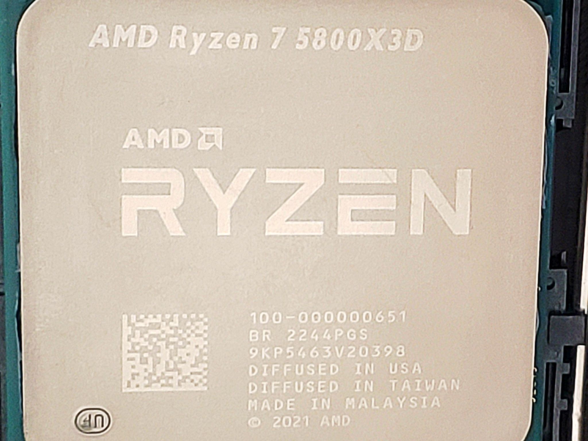AMD Ryzen 7 5800X3D