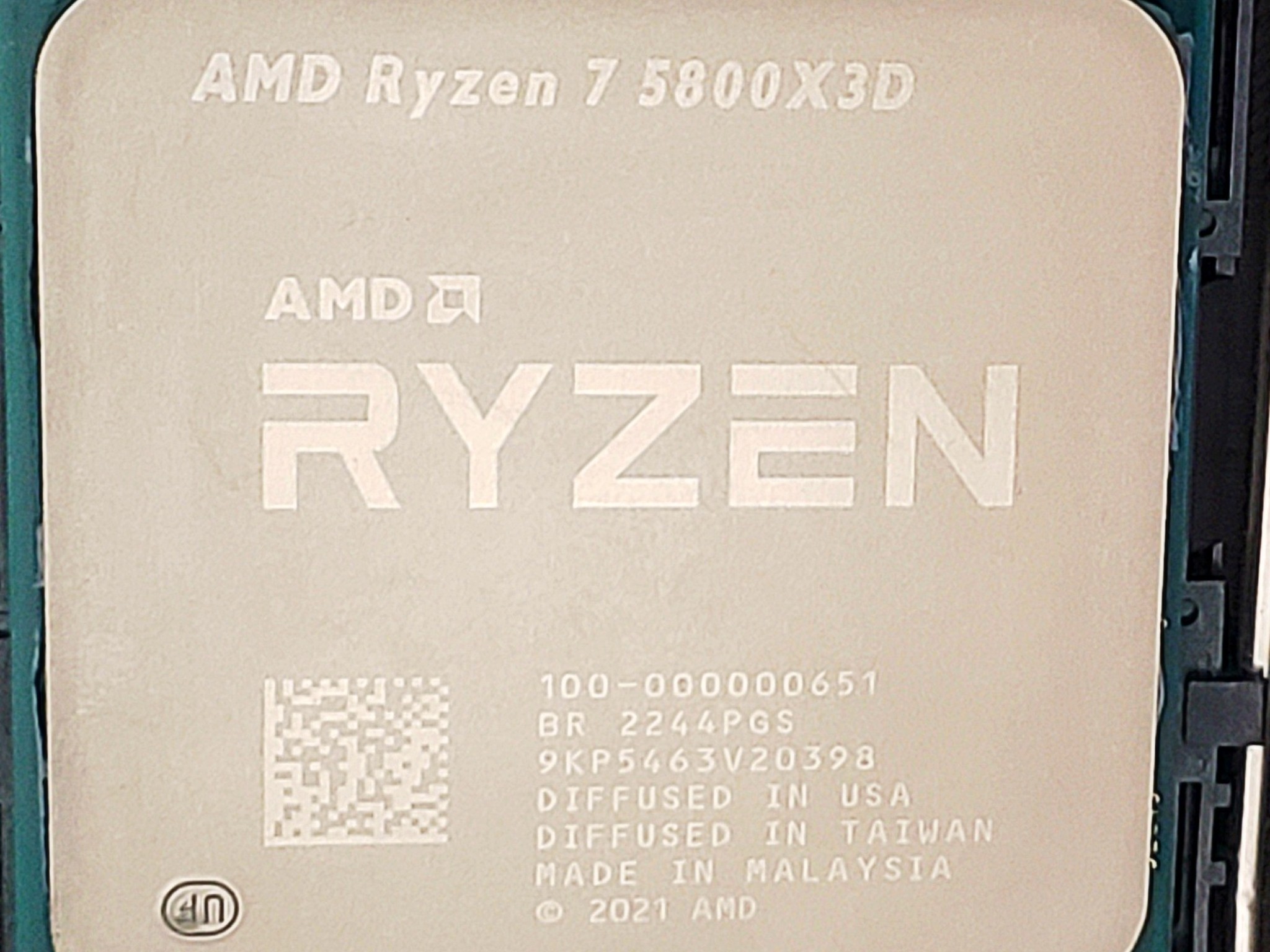AMD Ryzen 7 5800X3D