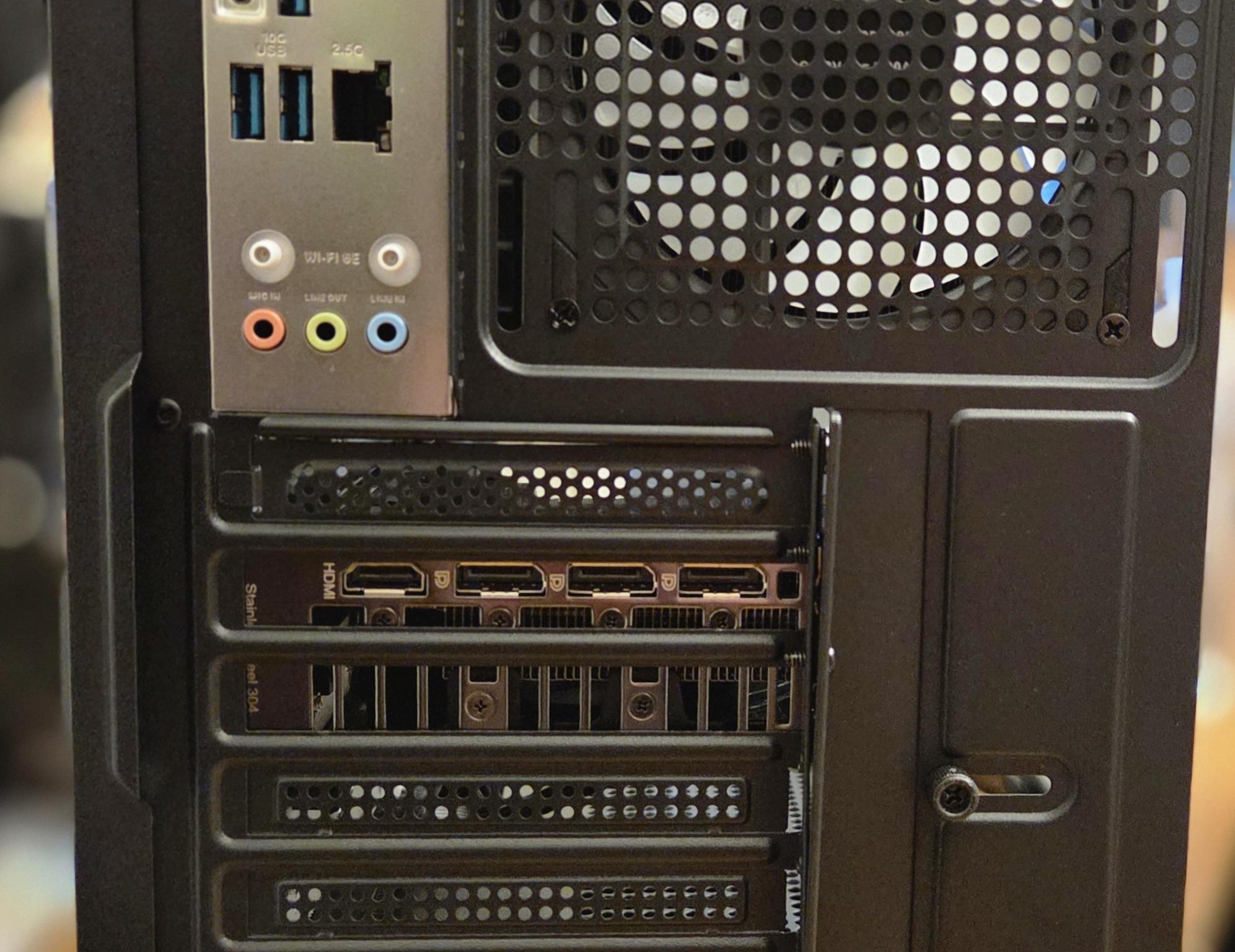 ASUS Gaming PC Build, R7 7700x-ASUS 4070 EVO OC-32GB Kingston-2TB WD Blue S5000