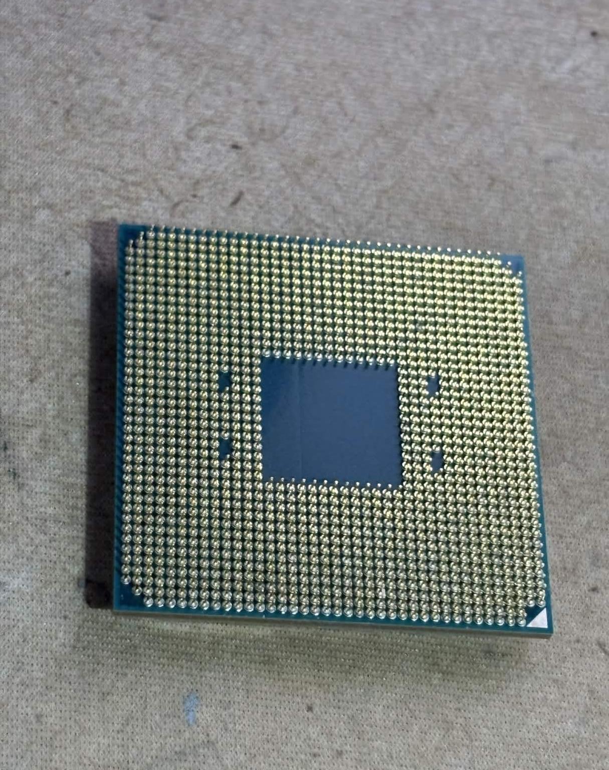 AMD Ryzen 7 3700X