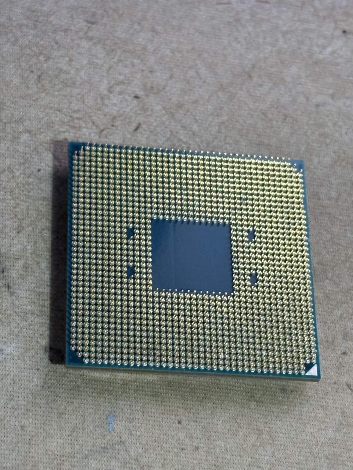 AMD Ryzen 7 3700X