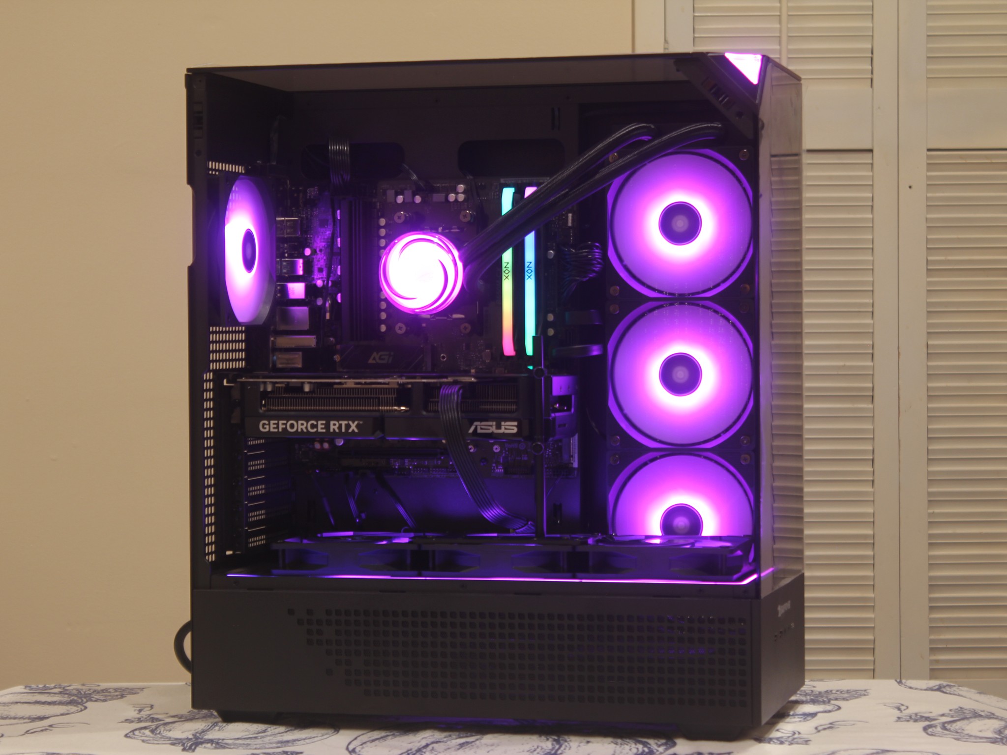 🚀Performance Gamer🚀 Ryzen 7 7700X | RTX 5070 12GB | 32GB DDR5 | 2TB nVME SSD | Black | RGB+Wifi