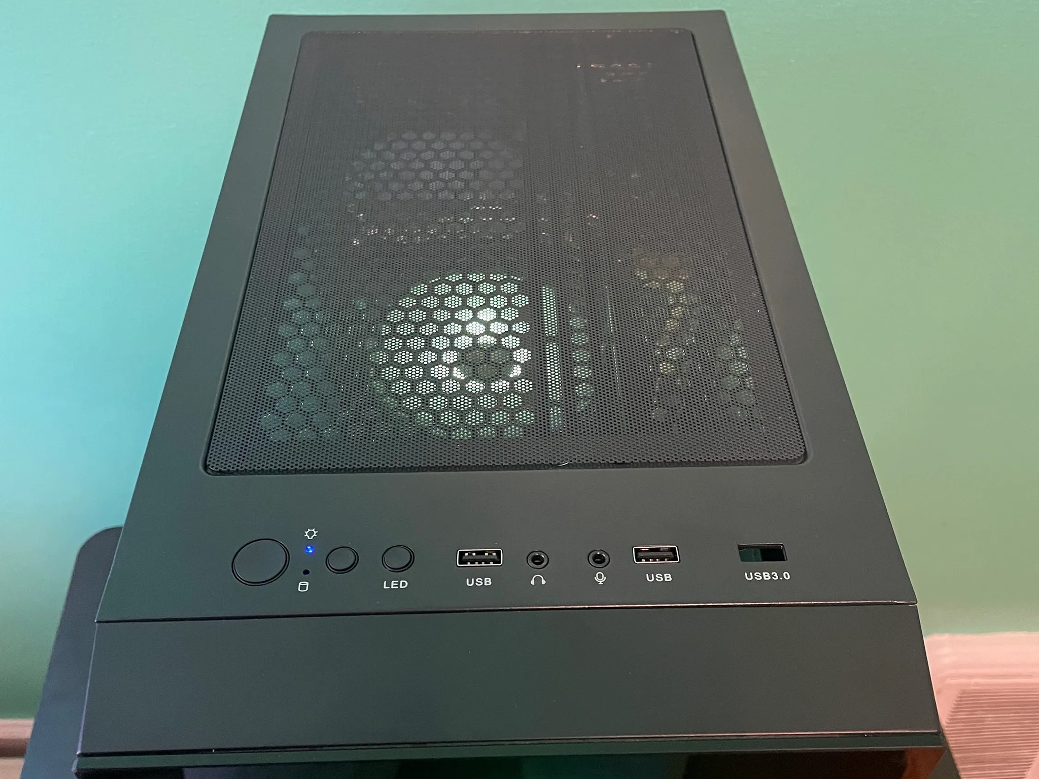 RGB Glass Gaming PC | Intel i5 / Amd RX470 / 8GB / 1.1TB Win 10 Pro WiFi