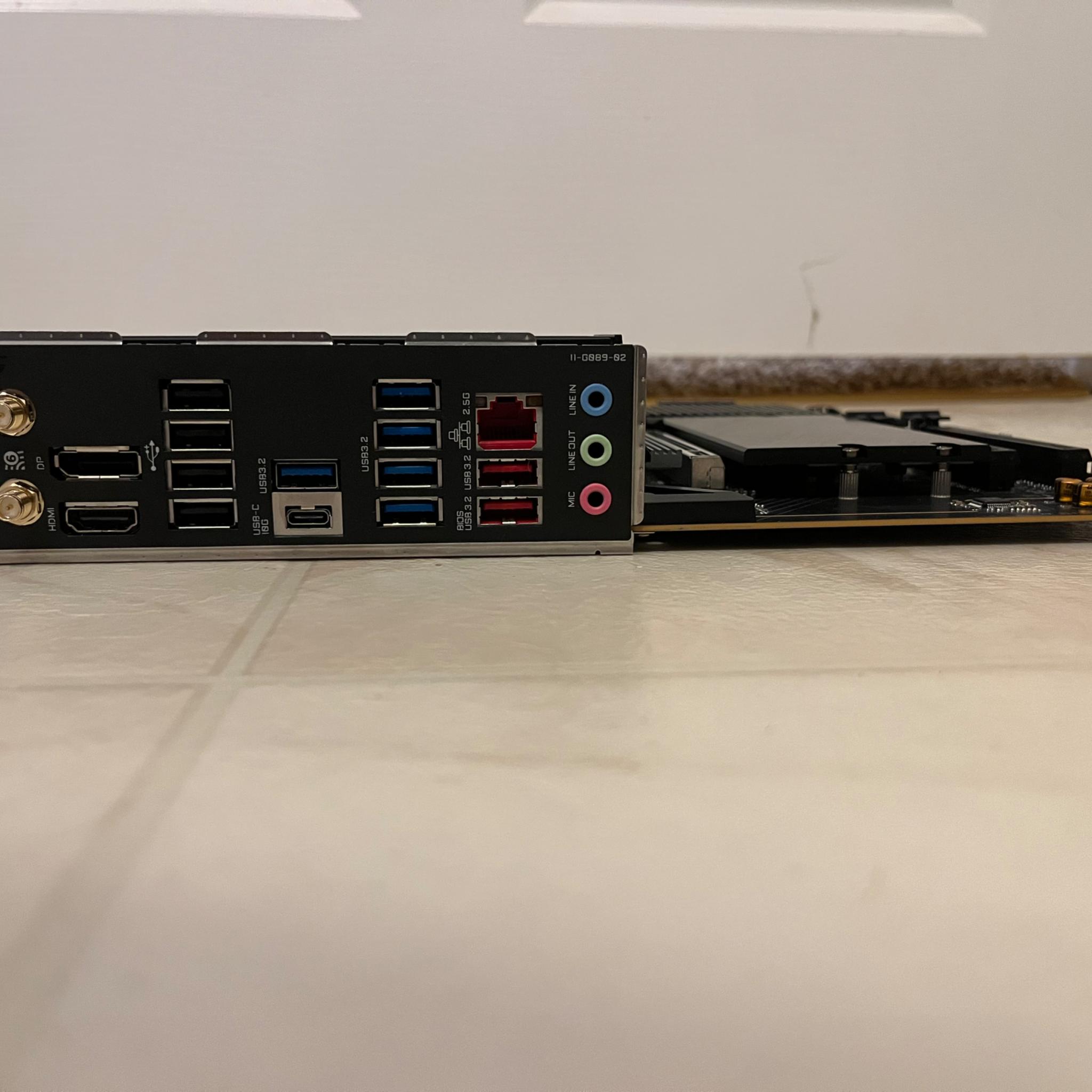 GIGABYTE B650 AORUS ELITE AX ATX AM5 (DDR5, PCIe 5.0)