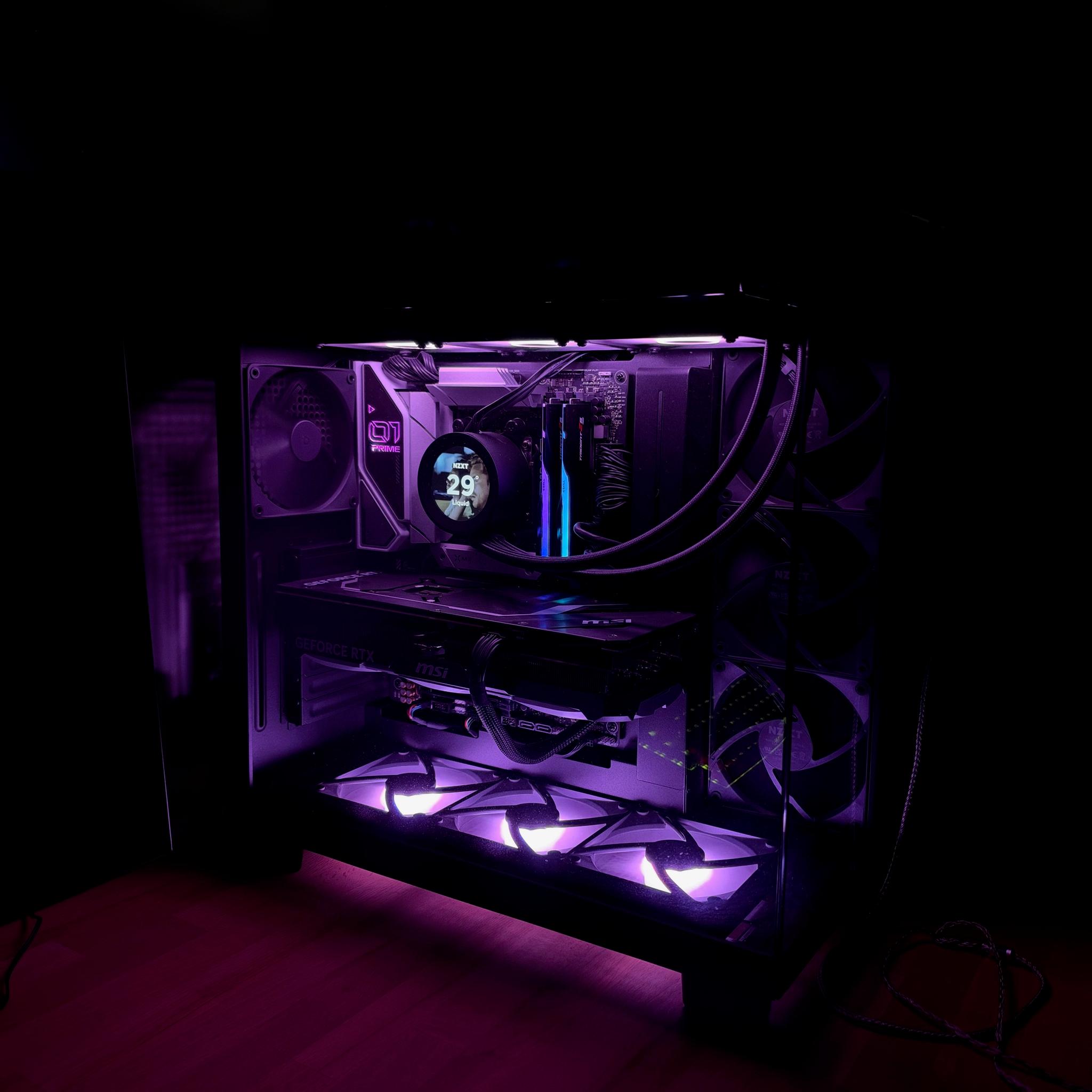 GeForce RTX 4080 Super Custom Gaming PC - Ryzen 9 7900X, 32GB RAM, 1TB NVMe SSD