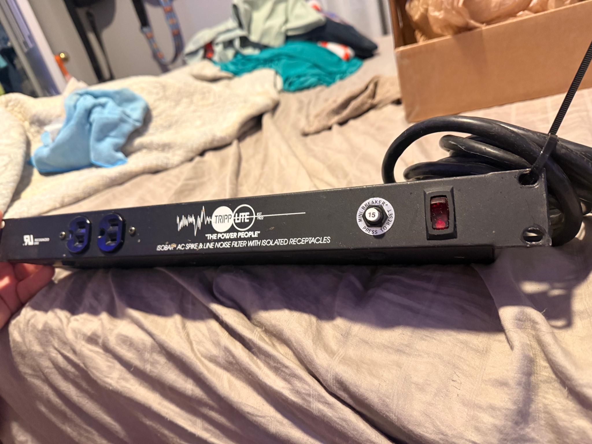 Tripp Lite IVR-2 Isobaric AC spike and line filter Rack/Server power strip