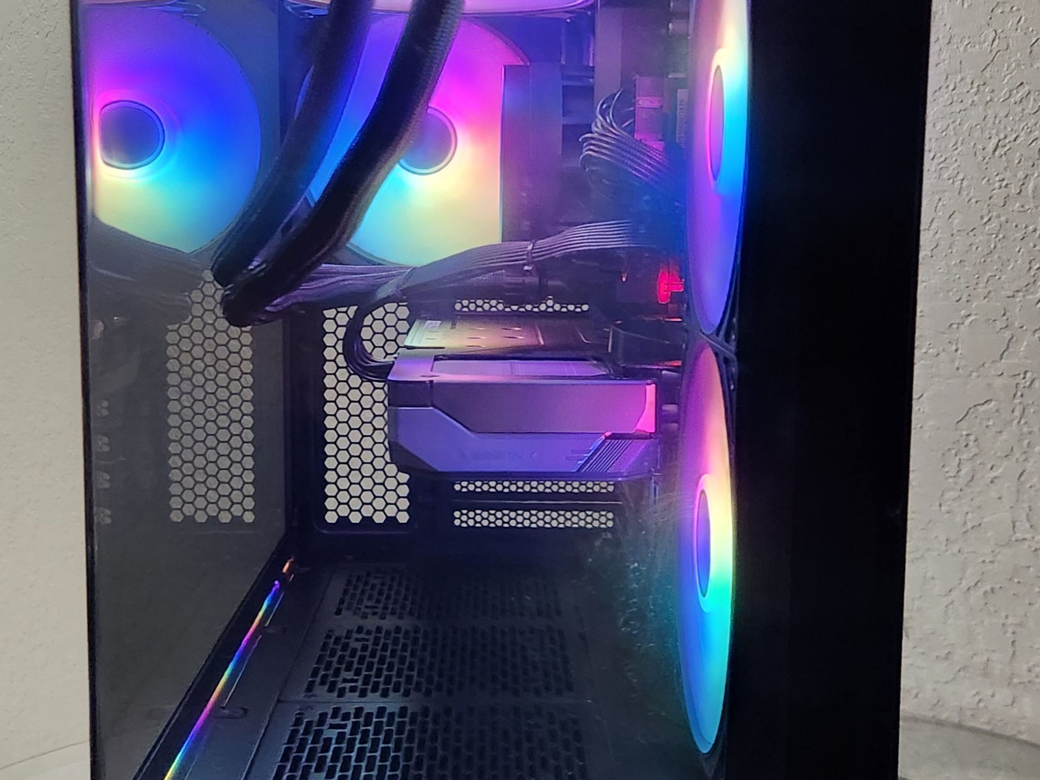 Ryzen 7700x | RX 9060XT | 32GB DDR5 6000 CL36 | 8TB Storage | All New High Quality Parts