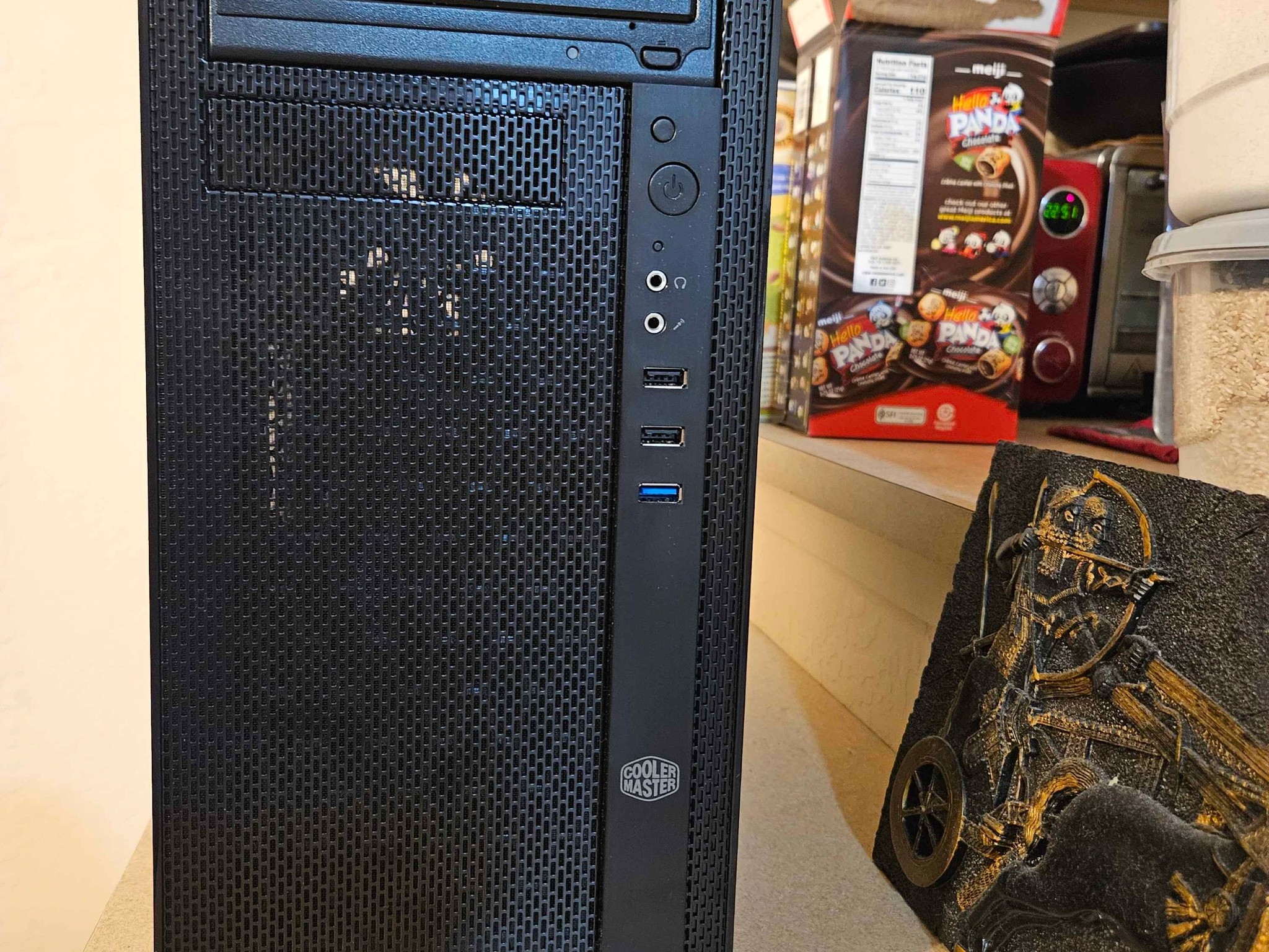 All-AMD Ryzen 5 5600 & Radeon 6650 XT (PS5-esque) caliber gaming rig ready for e-sports & Blu-ray!