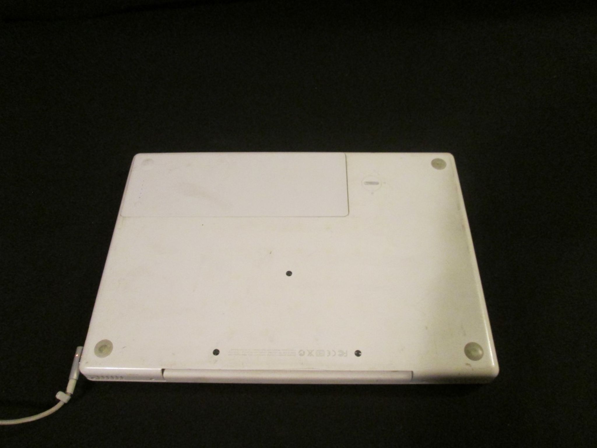 Macbook White