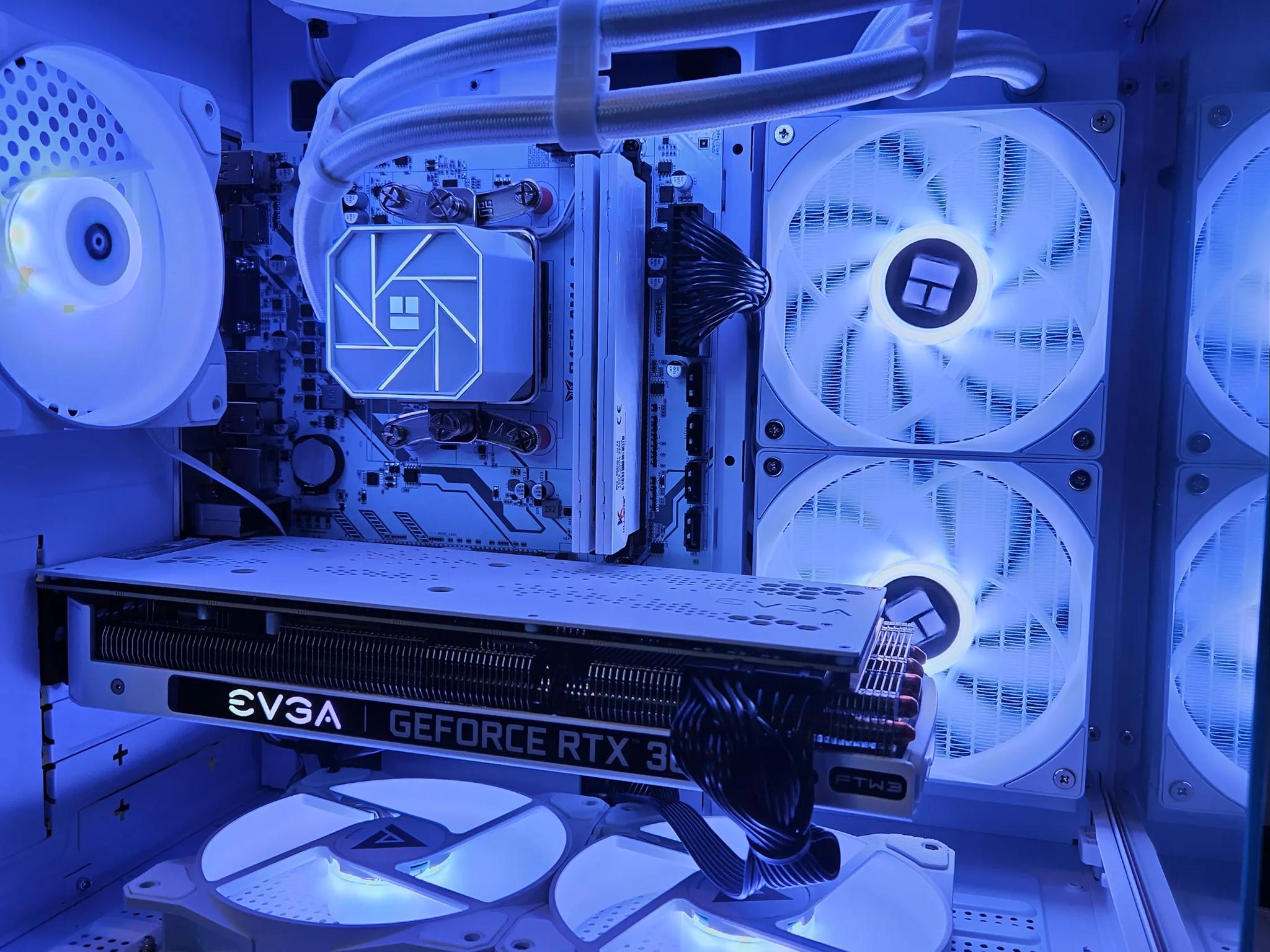 Liquid cooled Arctic Rig Ryzen 5 / 32GB DDR4 / 1TB SSD / RTX 3060 ti