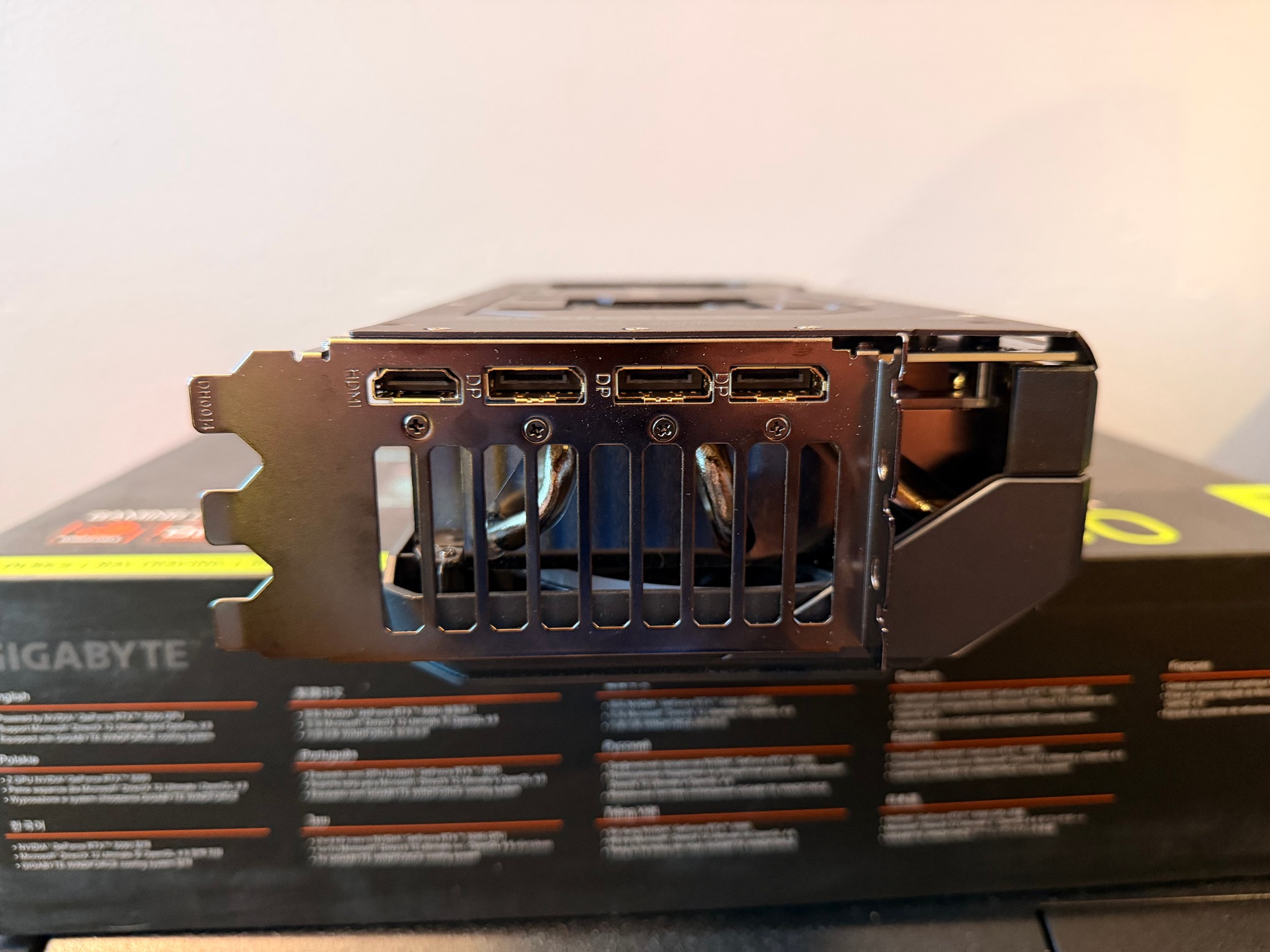 Barely Used GIGABYTE GeForce RTX 5090 GAMING OC 32GB
