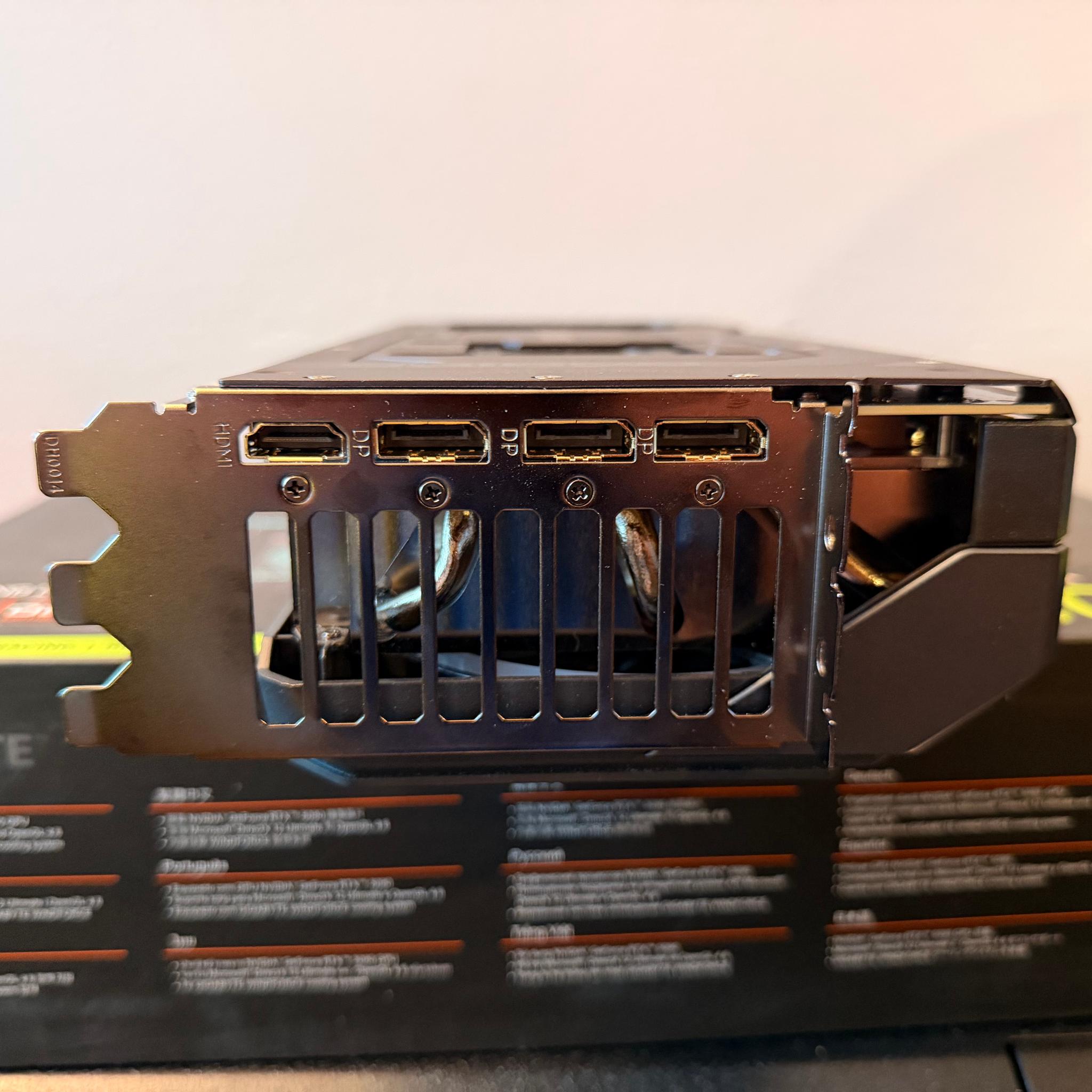 Barely Used GIGABYTE GeForce RTX 5090 GAMING OC 32GB