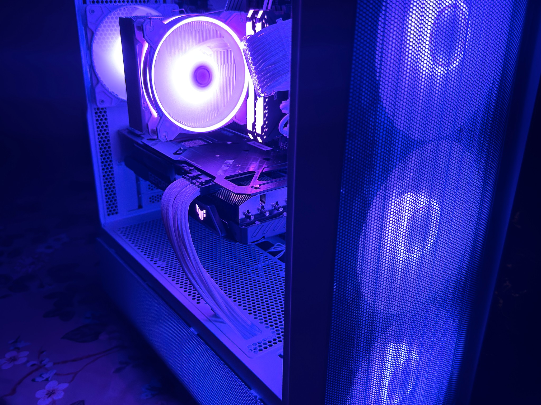 White 3080 Gaming PC | RTX 3080 | i5-12400F | 16GB RAM | 1TB SSD | WINDOWS 11 |