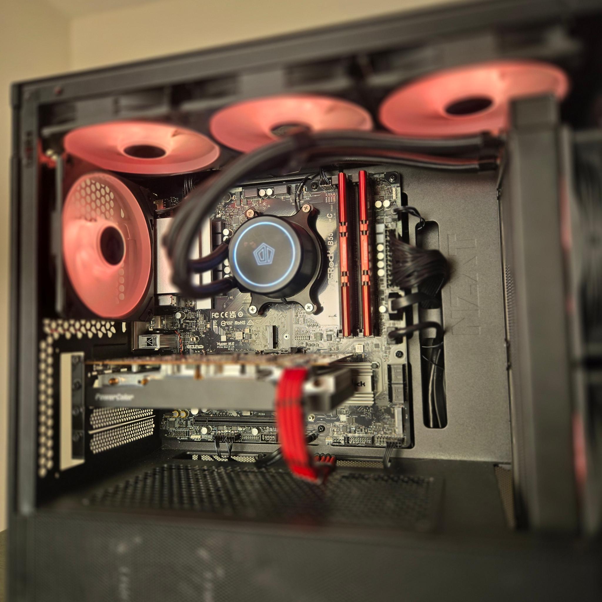 RX 6650 XT | Ryzen 5 5600 | 16gb DDR4 | 1tb Storage👏🏽
