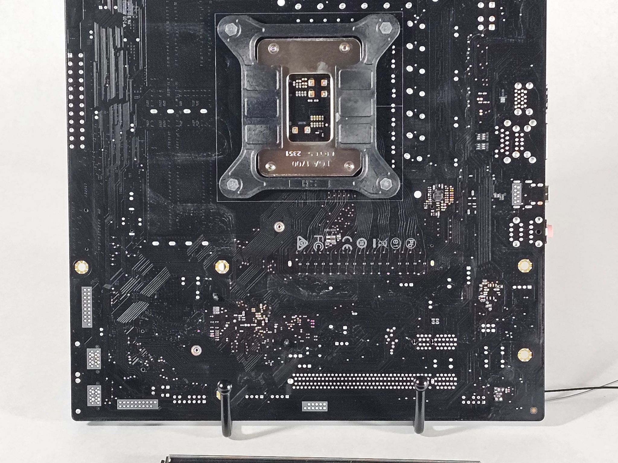 Acer Predator IH67M-WH V1.0 LGA1700 DDR5 mATX Motherboard w/ WiFi & I/O Shield