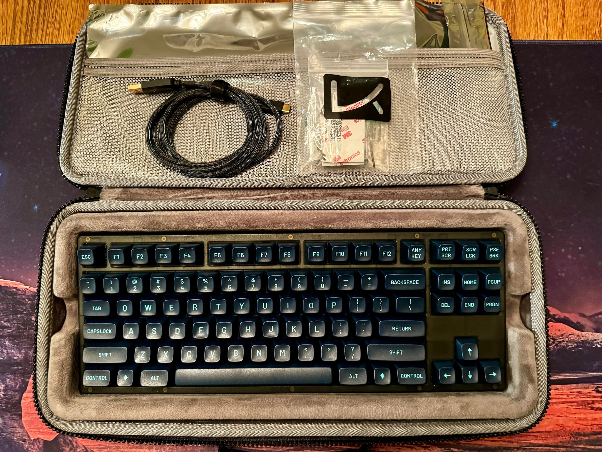 Like New - KBDFans TIGER 80 LITE Tenkeyless Custom Mechanical Keyboard w/ Drop Dusk MT3 Keycaps