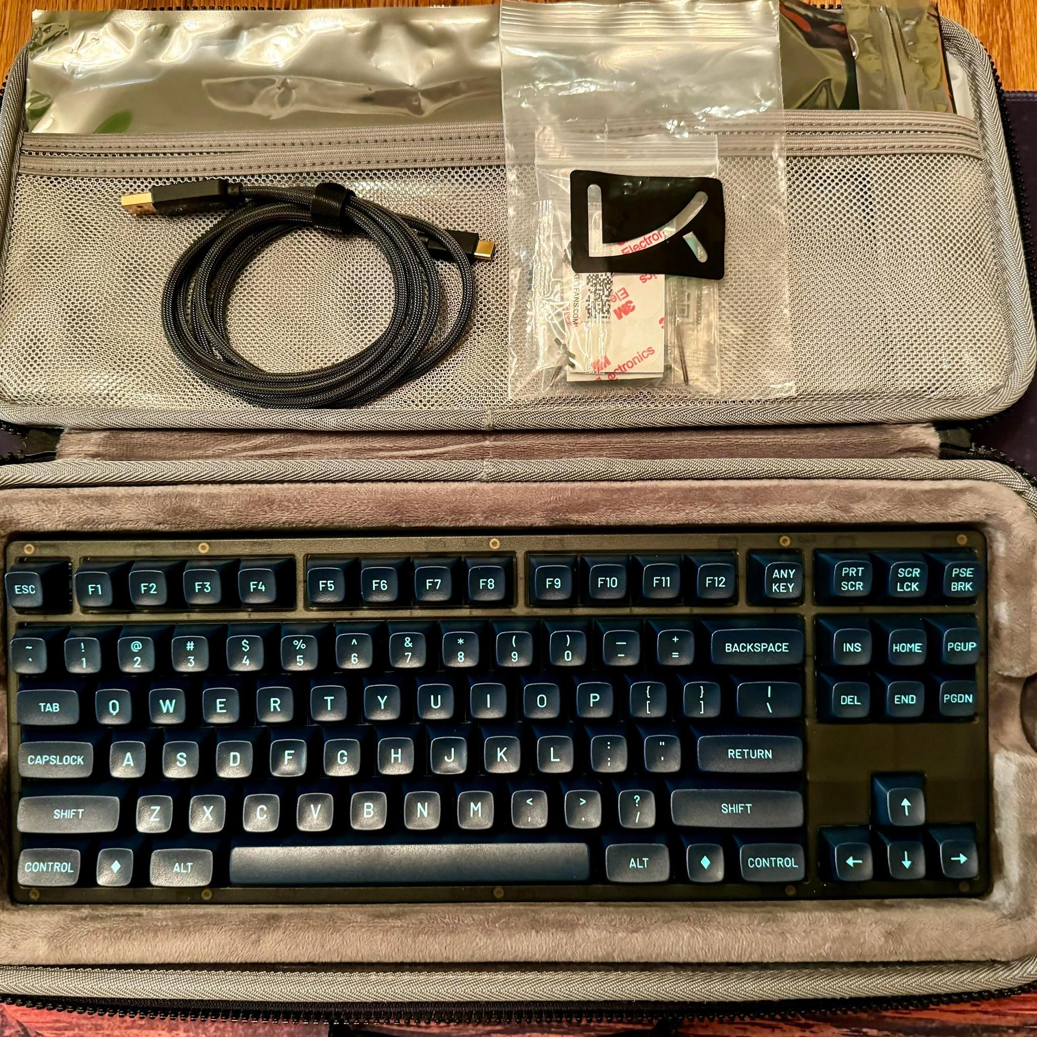 Like New - KBDFans TIGER 80 LITE Tenkeyless Custom Mechanical Keyboard w/ Drop Dusk MT3 Keycaps