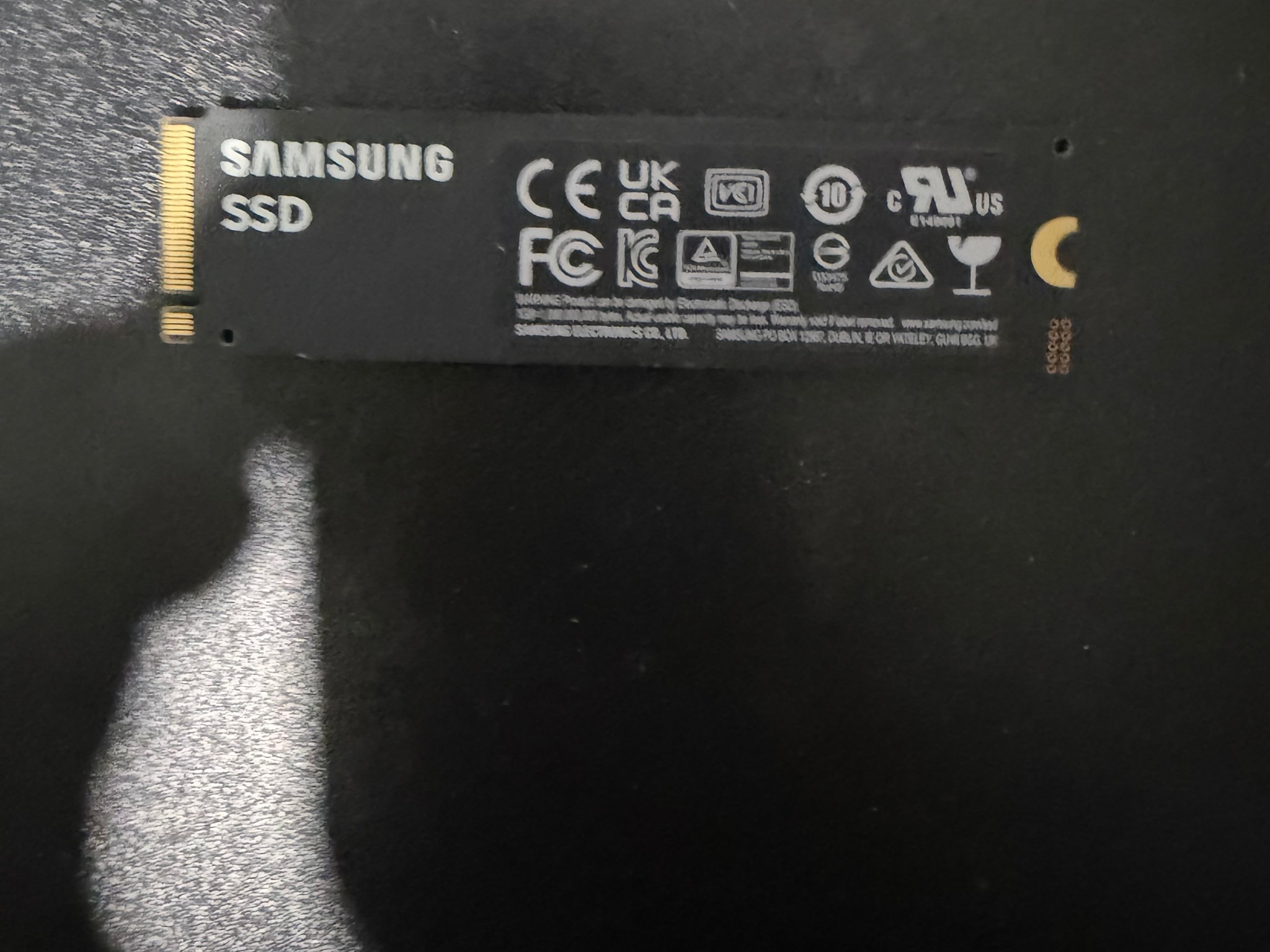 Samsung 990 Pro 4TB + 4GB Dram NVMe SSD + Windows 11