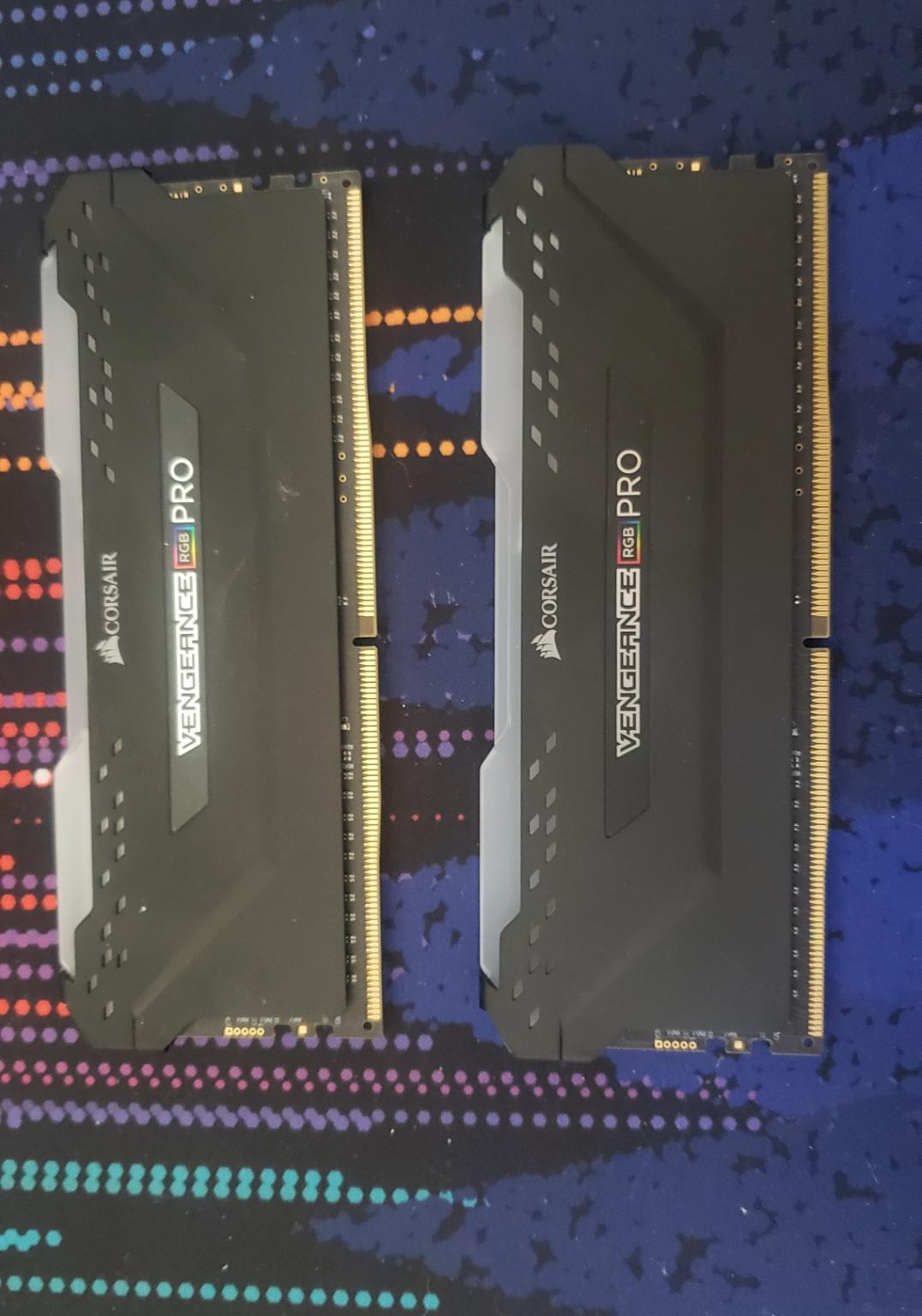 Corsair Vengance RBG Pro 3600Mhz CL18 2X8