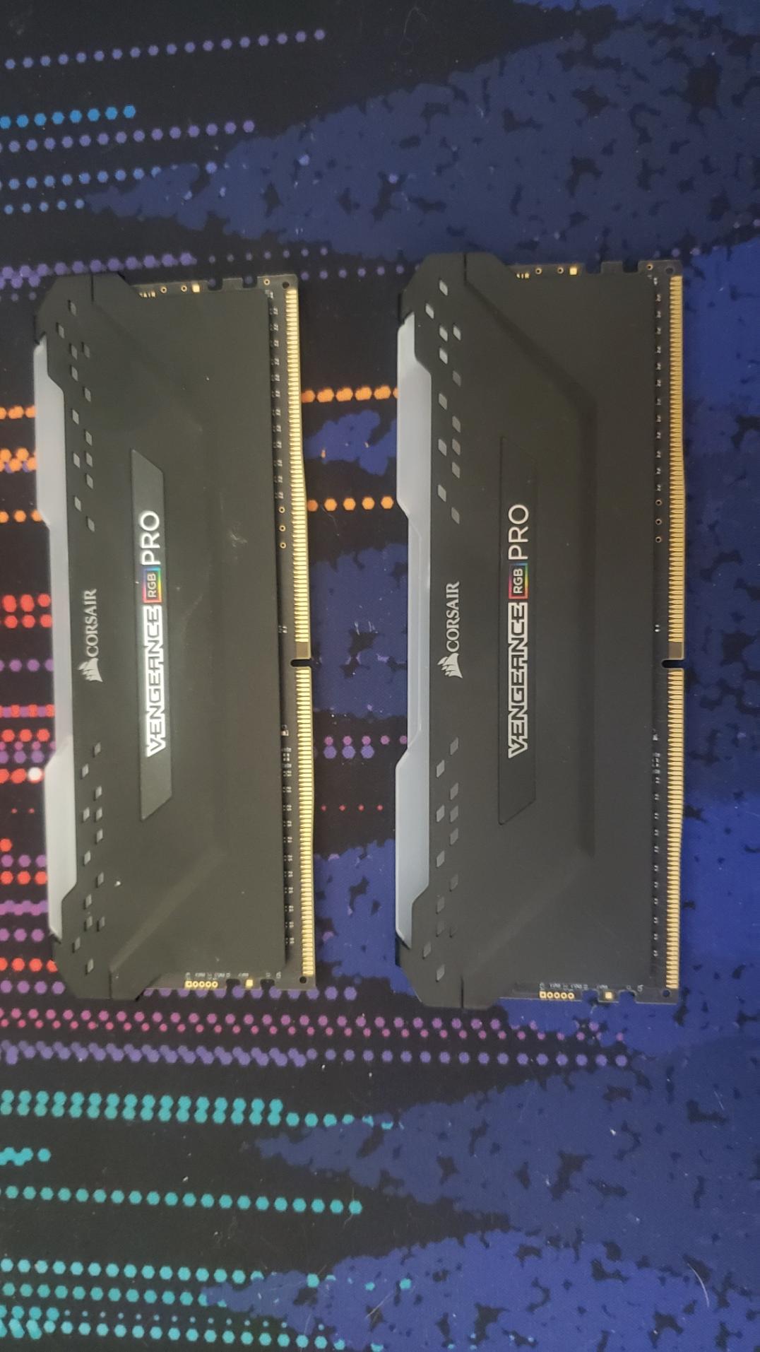 Corsair Vengance RBG Pro 3600Mhz CL18 2X8