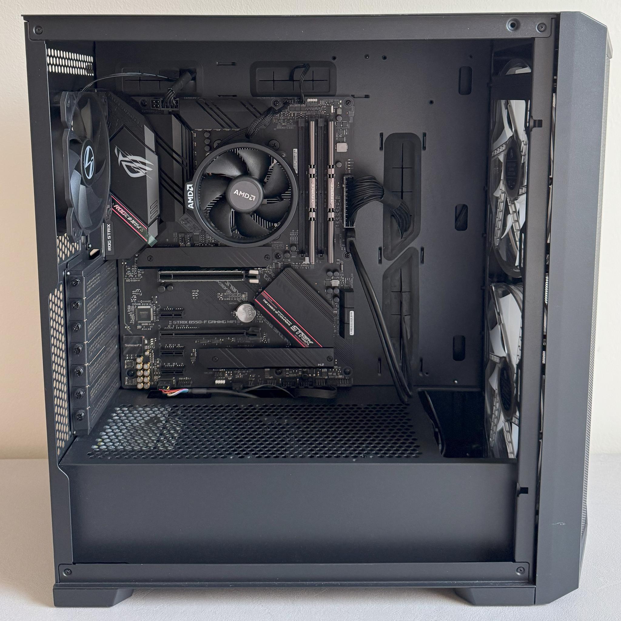 ASUS STRIX B550-F AMD Ryzen 5 5600GT Gaming PC Radeon Vega 7 Graphics 32GB DDR4 1TB SSD Lian Li 215