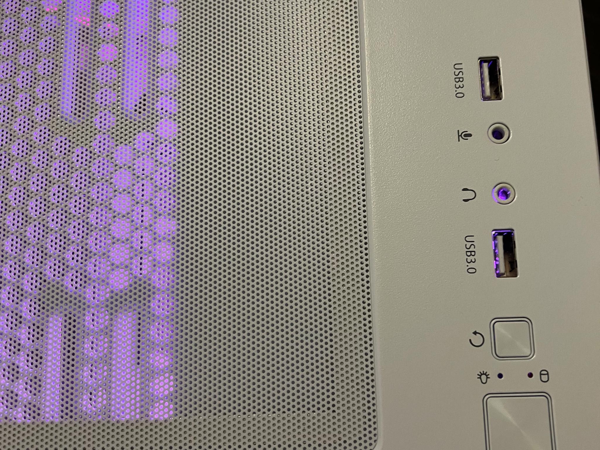 All white gaming pc with |RTX 4060 oc|ryzen 5 5600| 32gb ddr4 3200mhz