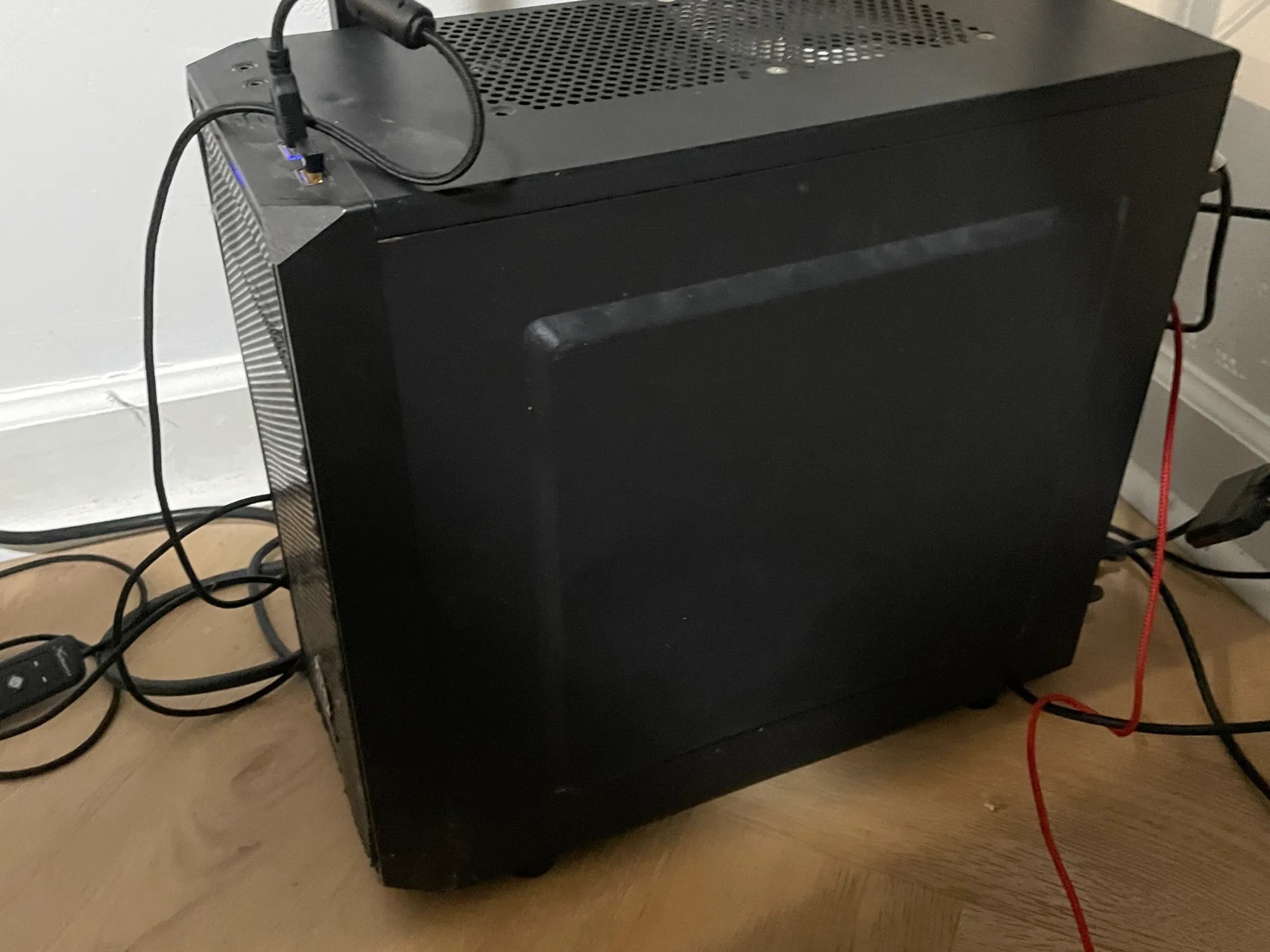 FULL GAMING SETUP i3 7100 gtx 1060 3gb 16gb ram 256gb ssd + keyboard, mouse and mousepad and Monitor