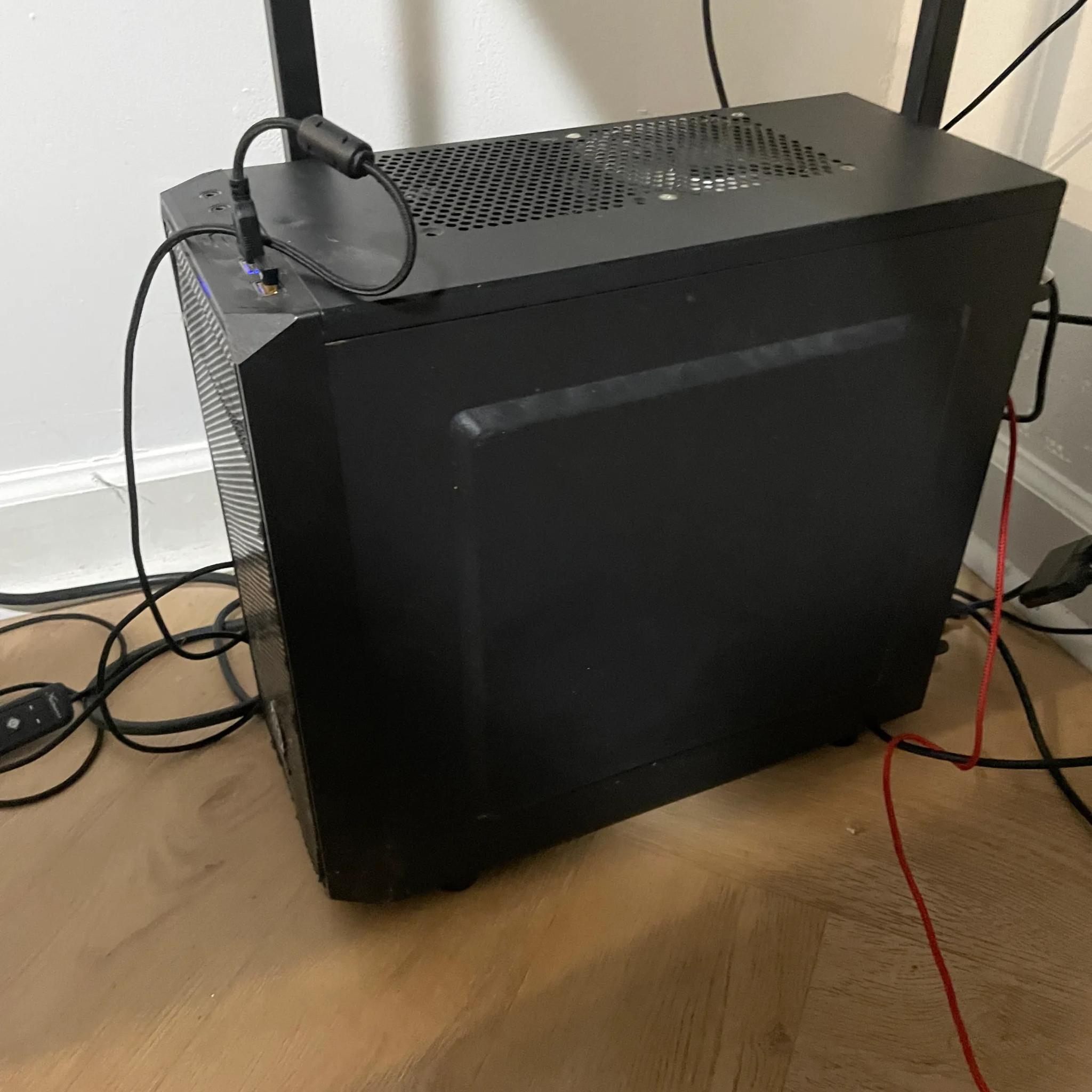 FULL GAMING SETUP i3 7100 gtx 1060 3gb 16gb ram 256gb ssd + keyboard, mouse and mousepad and Monitor