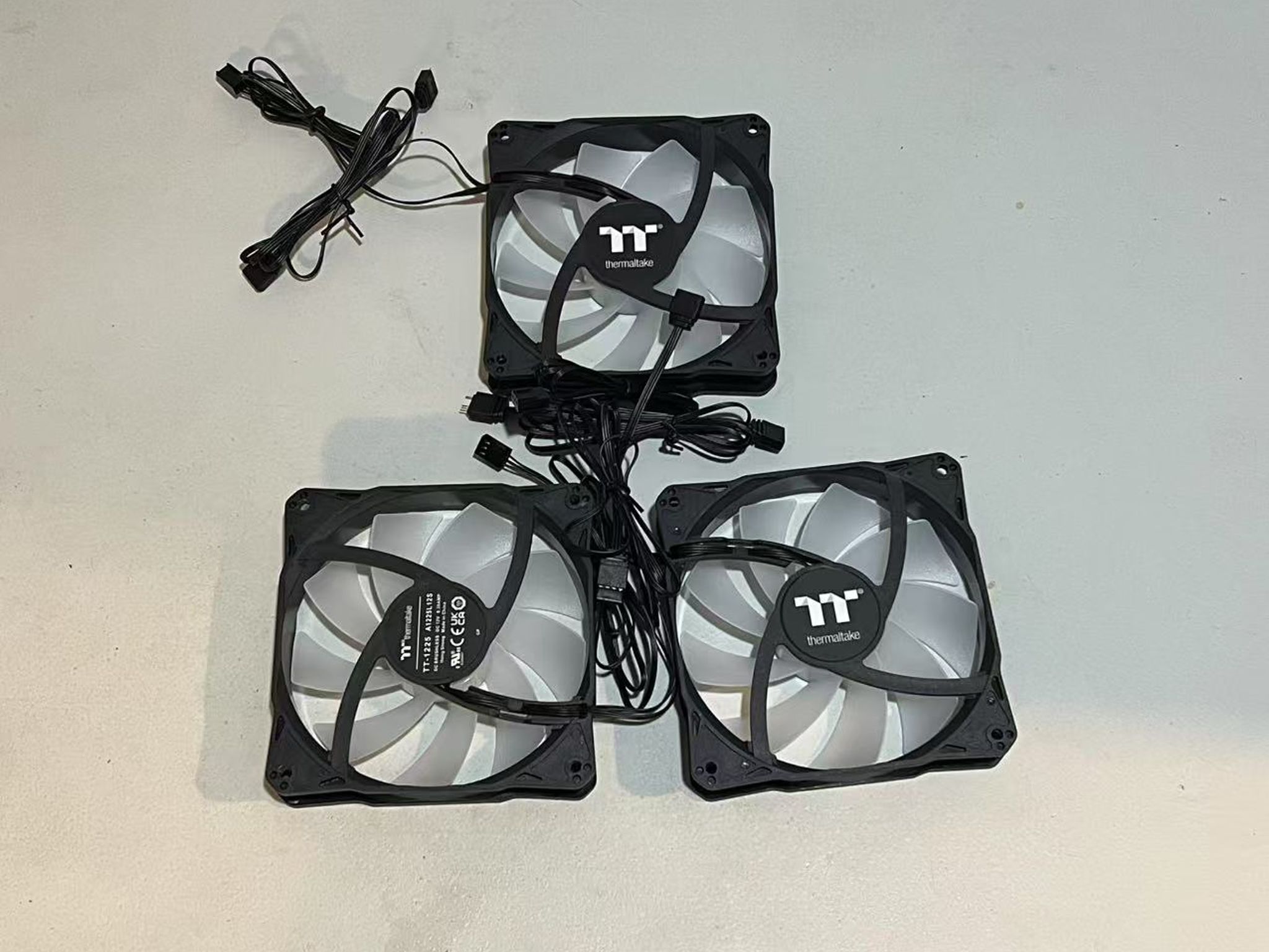 （Open Box）TT 120mm argb fans （triple packs）