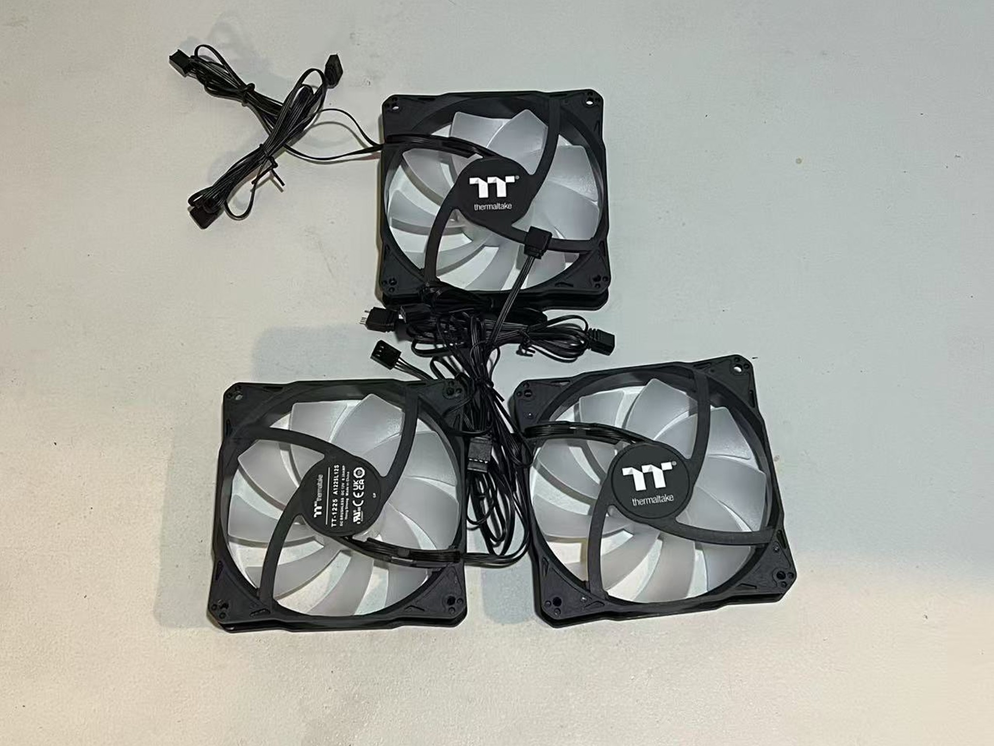 （Open Box）TT 120mm argb fans （triple packs）