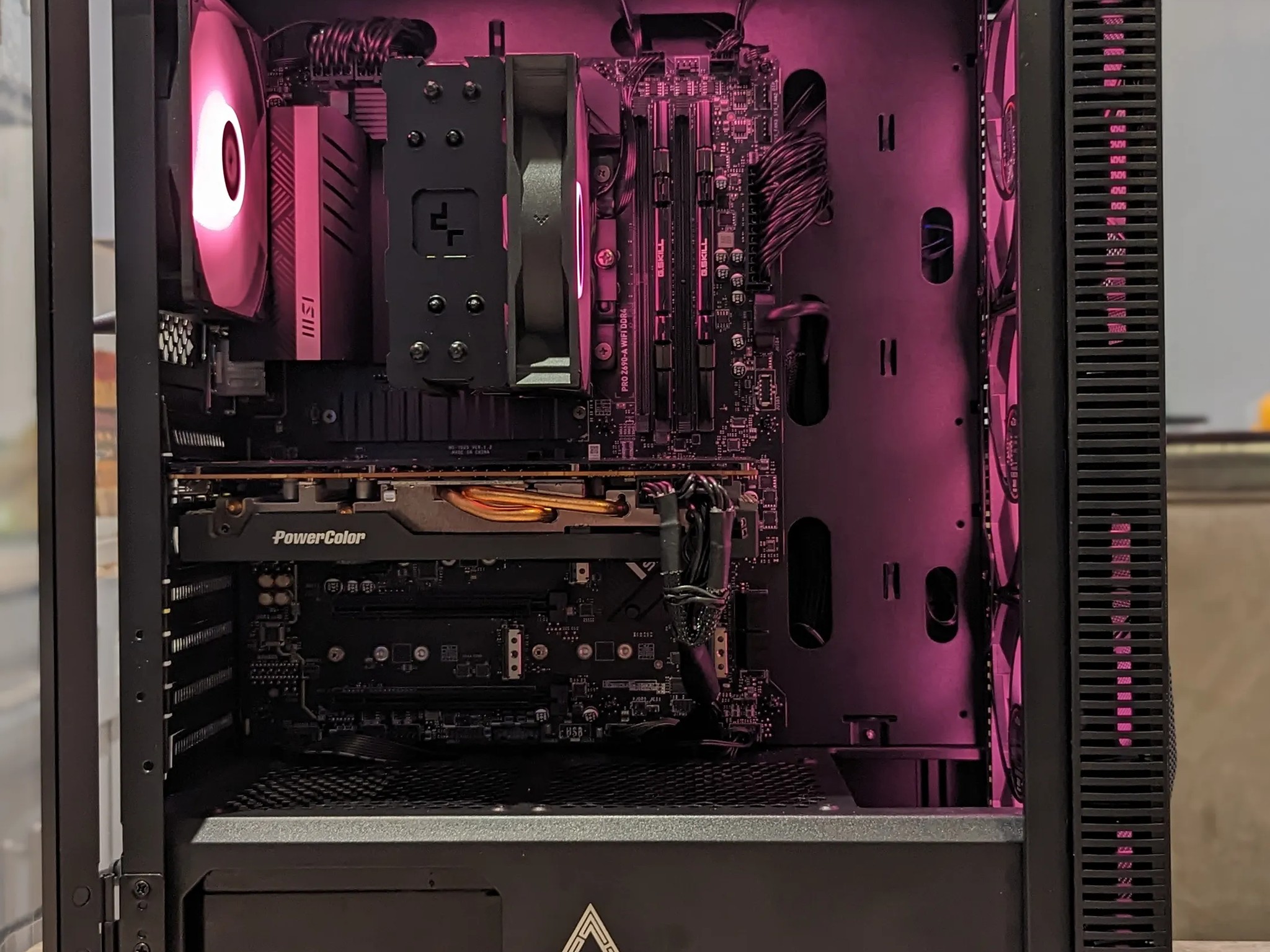 | i7-12700k | Rx 6700xt | 1TB M.2 NVMe [High End Gaming PC]