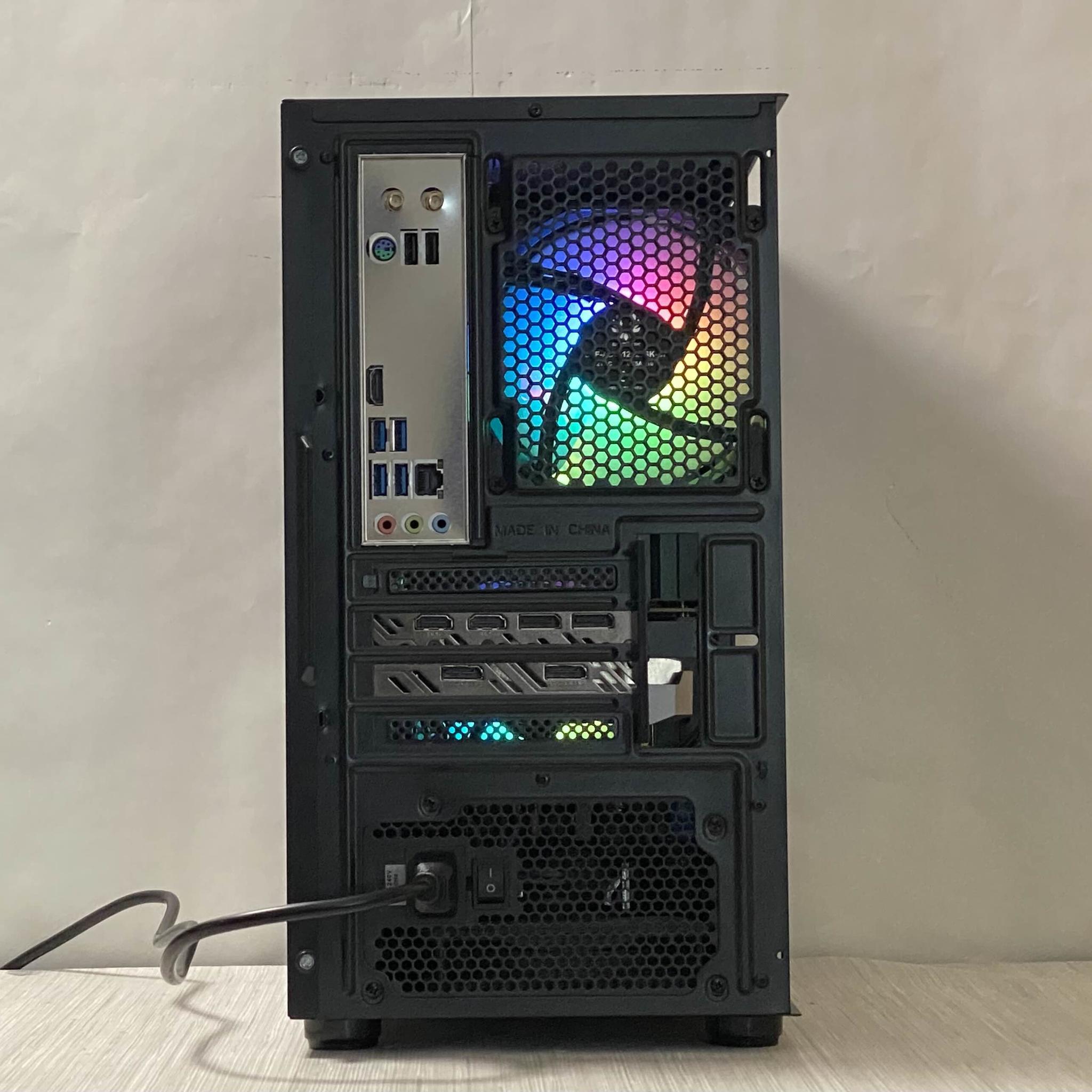 RX 5700 XT, Ryzen 5 3600, 16GB DDR4, 512GB NVMe SSD, WiFi - Gaming PC
