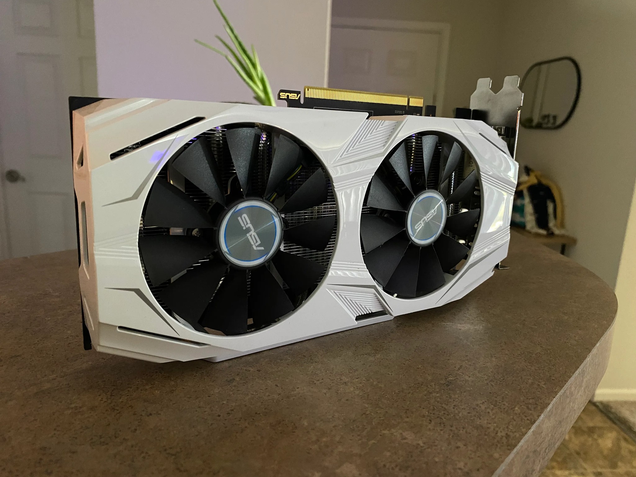 ASUS GTX1070