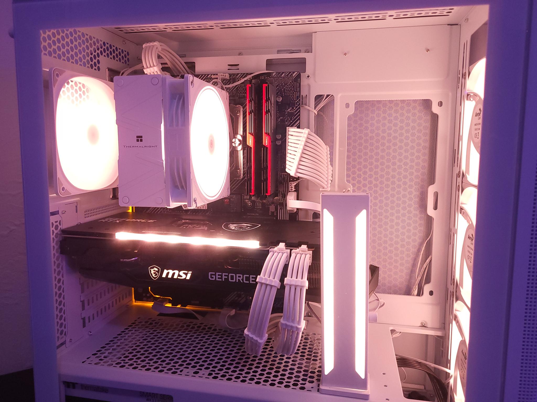 White Gaming PC: RTX 3070 | I5 10400F | 32GB RAM | 1.25TB SSD | WiFi | ARGB