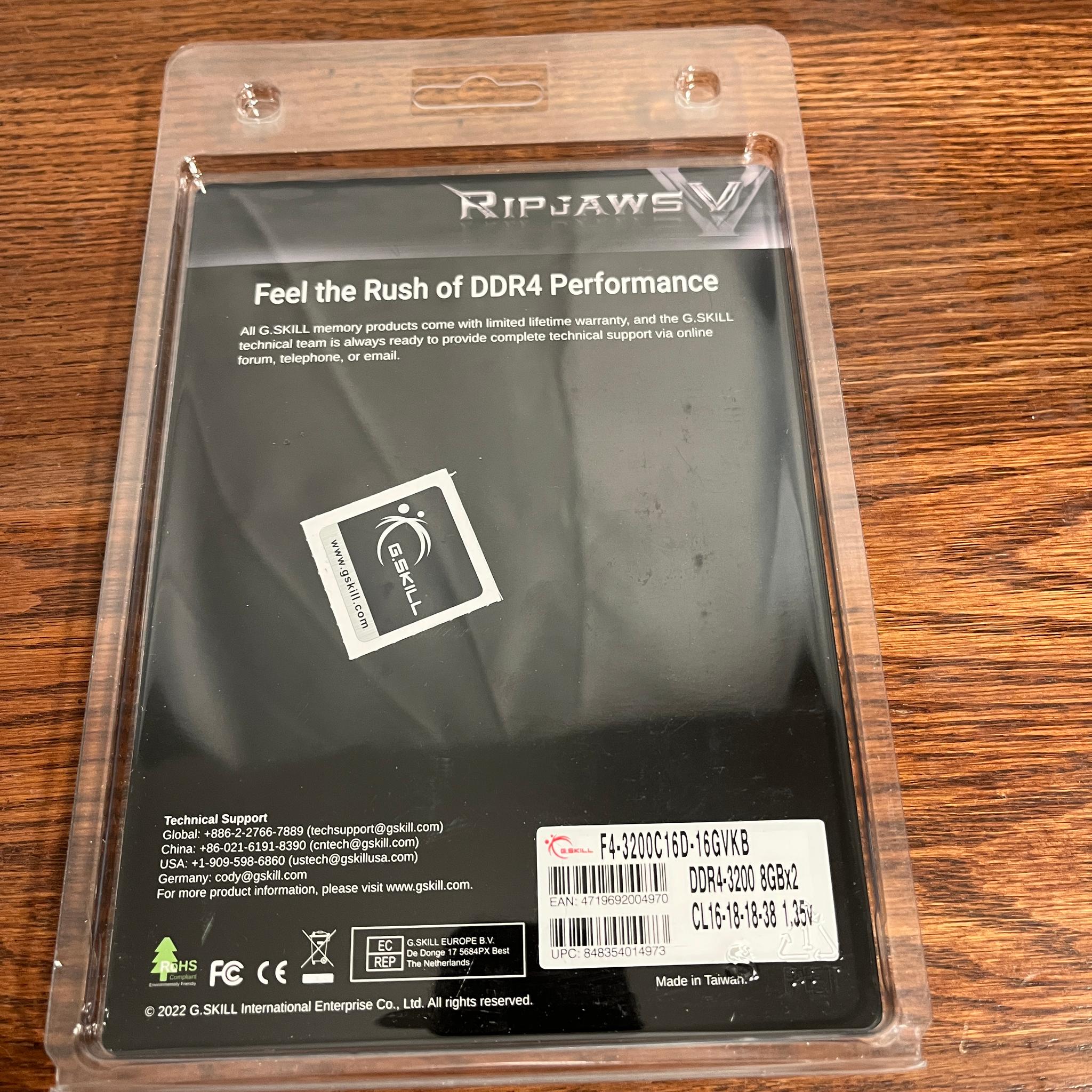 G.Skill PC RAM kit Ripjaws V F4-3200C16D-16GVKB 16 GB 2 x 8 GB DDR4 RAM 3200 MHz