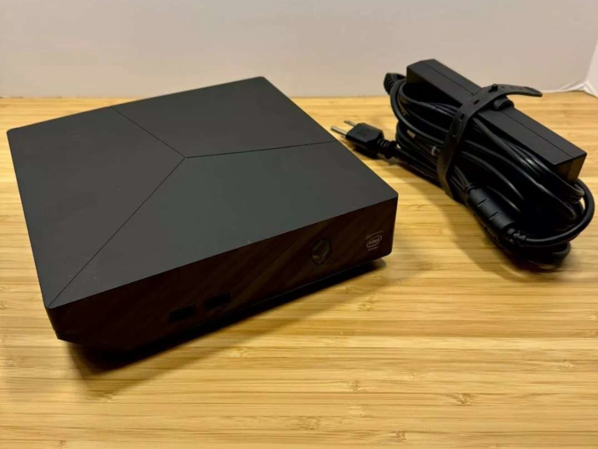 Dell Alienware Alpha R1 D07U i3 4130T, 16GB RAM, GTX 860M and a 240GB SSD