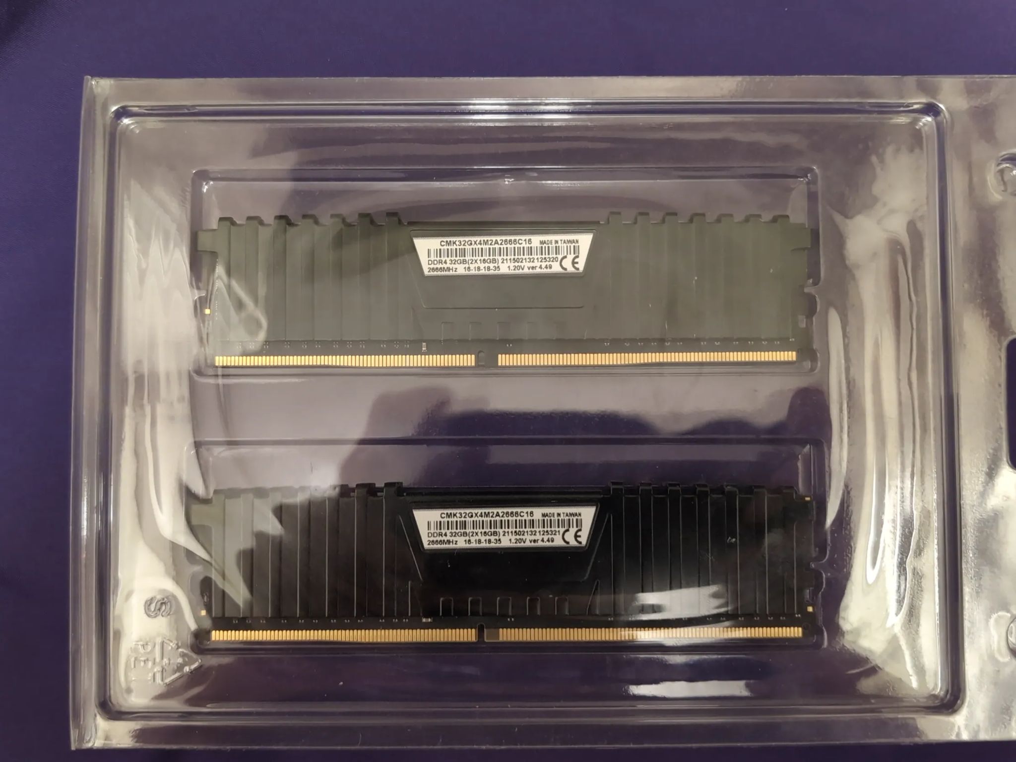 Corsair Vengeance LPX 32 GB (2 x 16 GB) DDR4-2666 CL16-18-18-35 1.20V