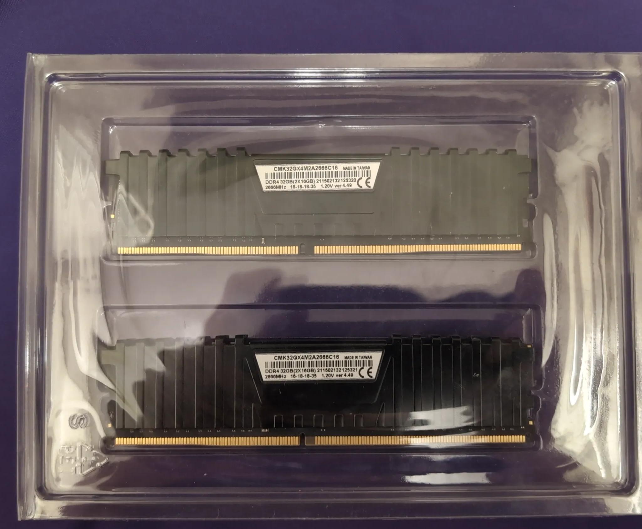 Corsair Vengeance LPX 32 GB (2 x 16 GB) DDR4-2666 CL16-18-18-35 1.20V
