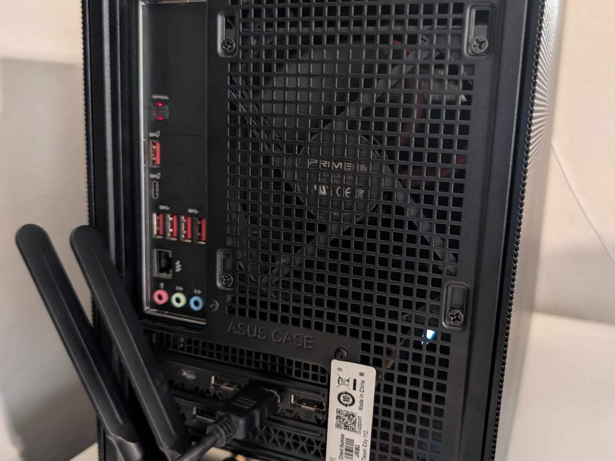 Thifty Titan - i9 9900k | RTX 2080ti | 32GB DDR4 | 1TB NVMe M.2