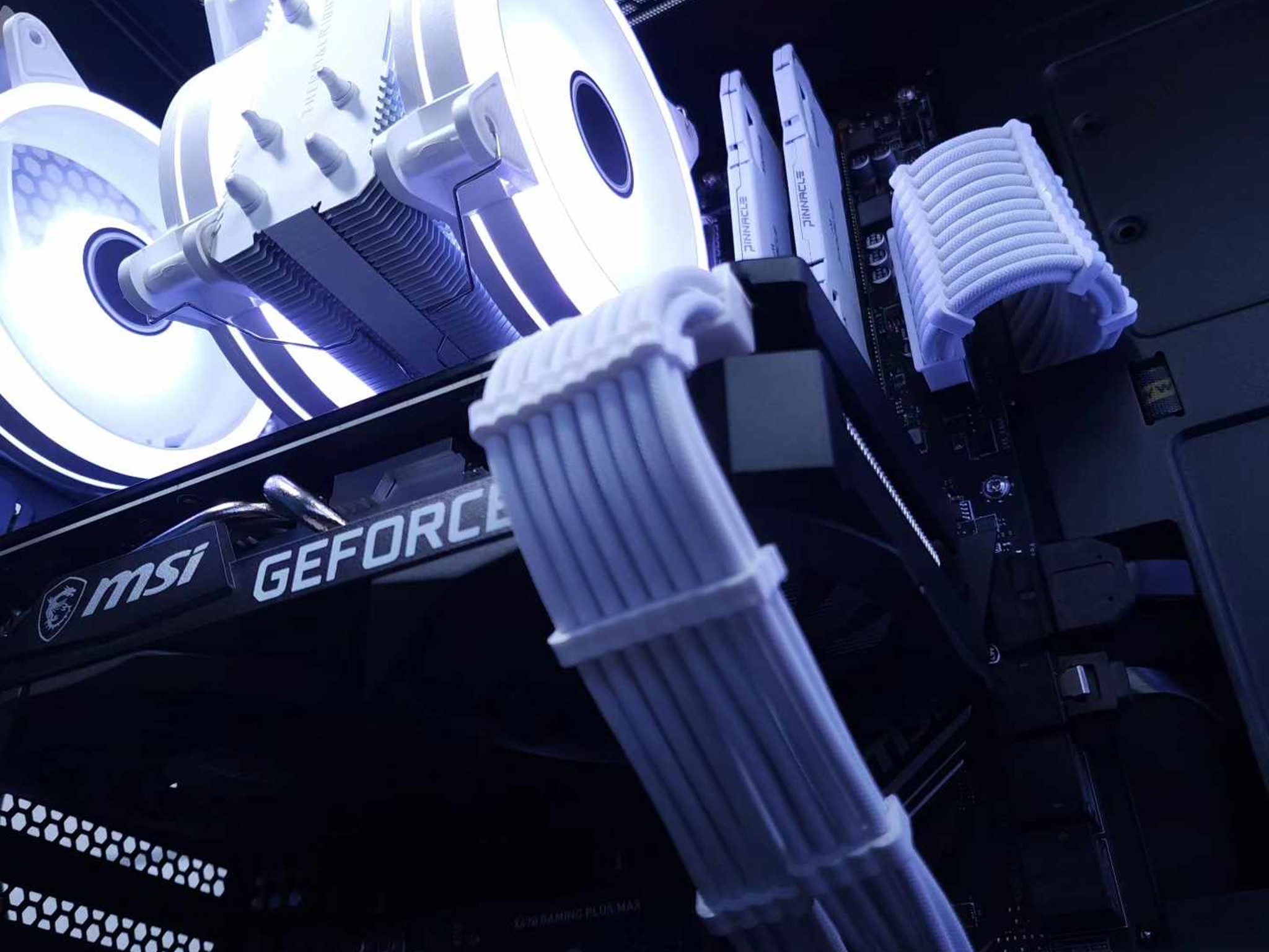 🖤🤍RTX 3070 | Ryzen 5 5600X | 32GB 3200MHz | 1.5TB NVMe/Sata SSD*