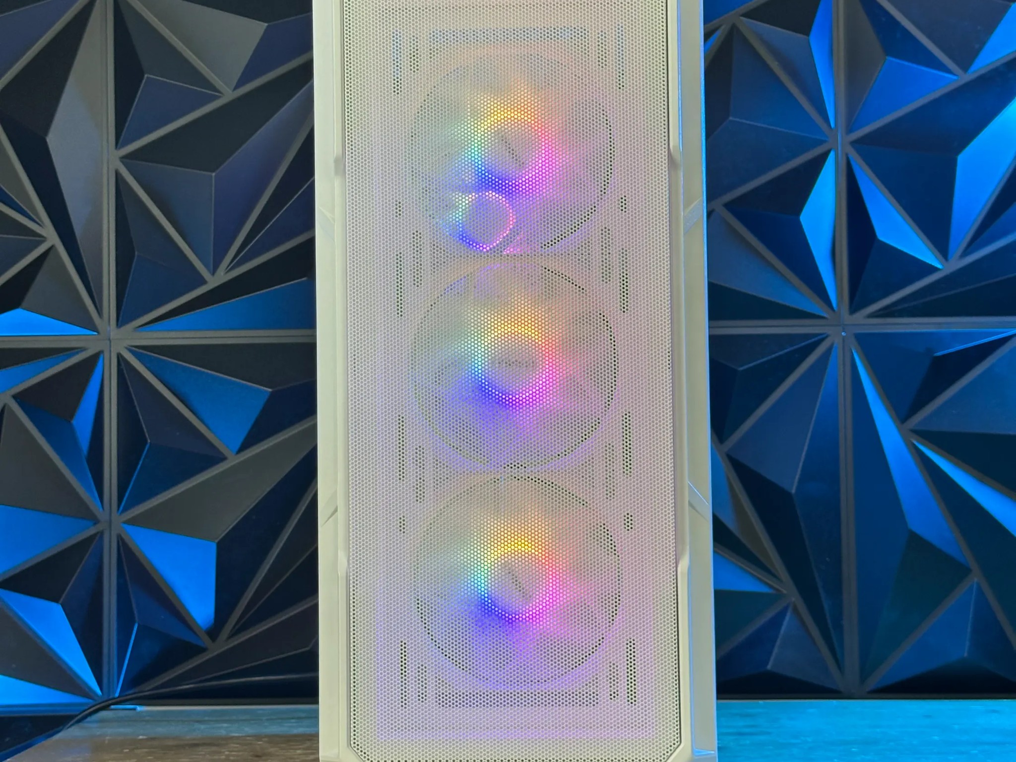 ❄️ Frostmax ❄️ Custom Gaming PC - Intel i7 4th gen, Nvidia GTX 1660 Super 6gb, 32GB RAM, SSD+1TB W11