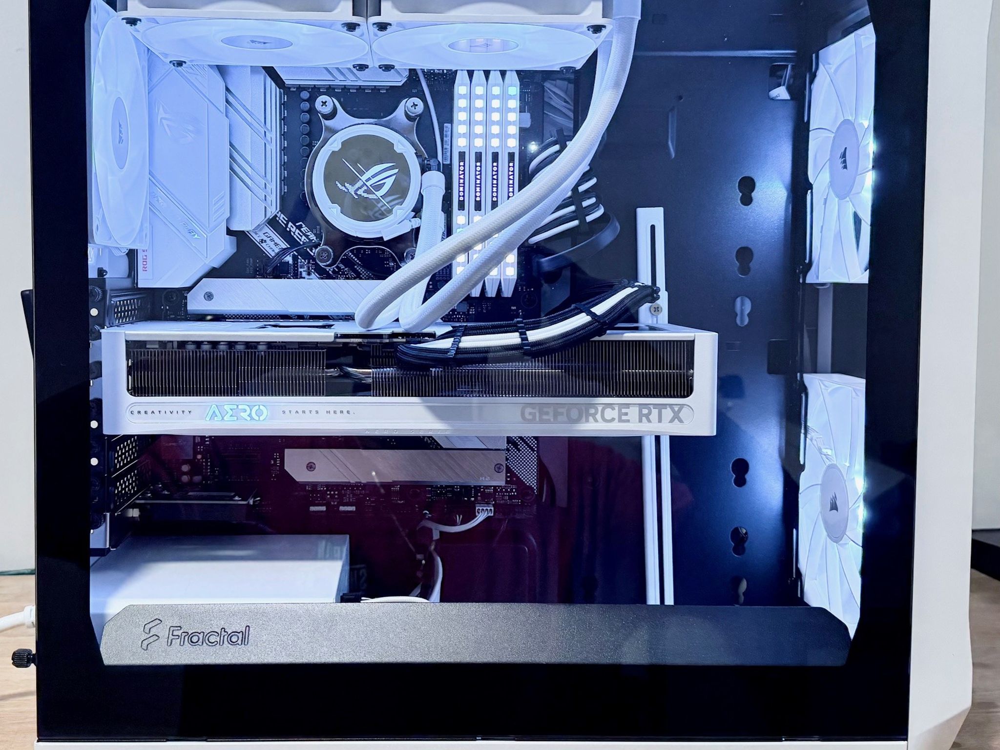 Gaming PC Monochrome RTX 5070 OC 12GB