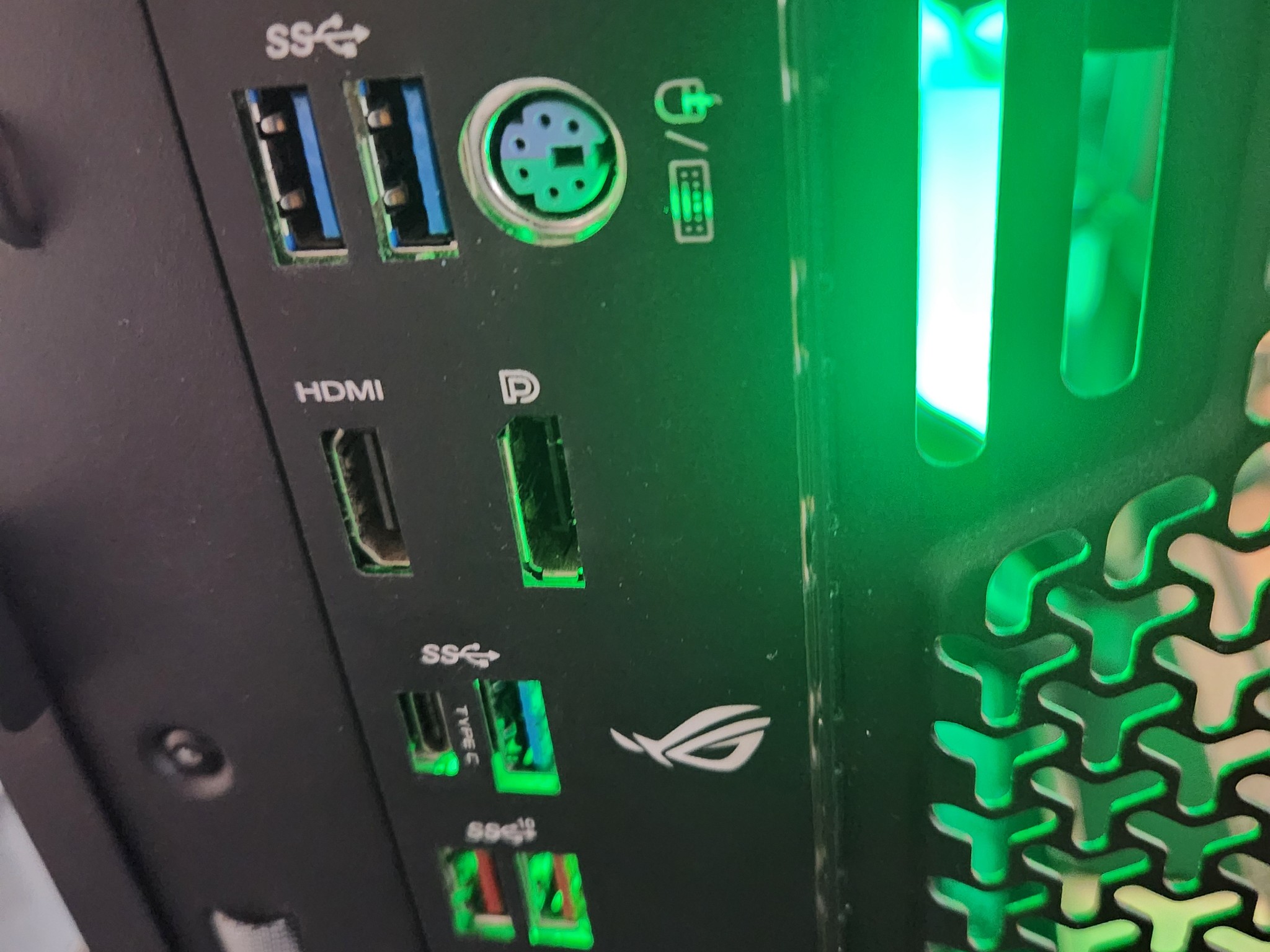 GODZILLA,  THE HIGH END GAMING/STREAMING PC Ryzen 9 3900x/ RTX 3080 FE, 32 gb DDR4!!!